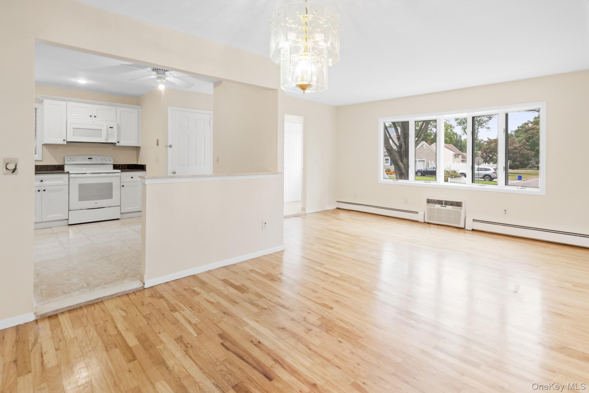 Single Family Wellington Suffolk County, NY 11729, MLS-919039-2