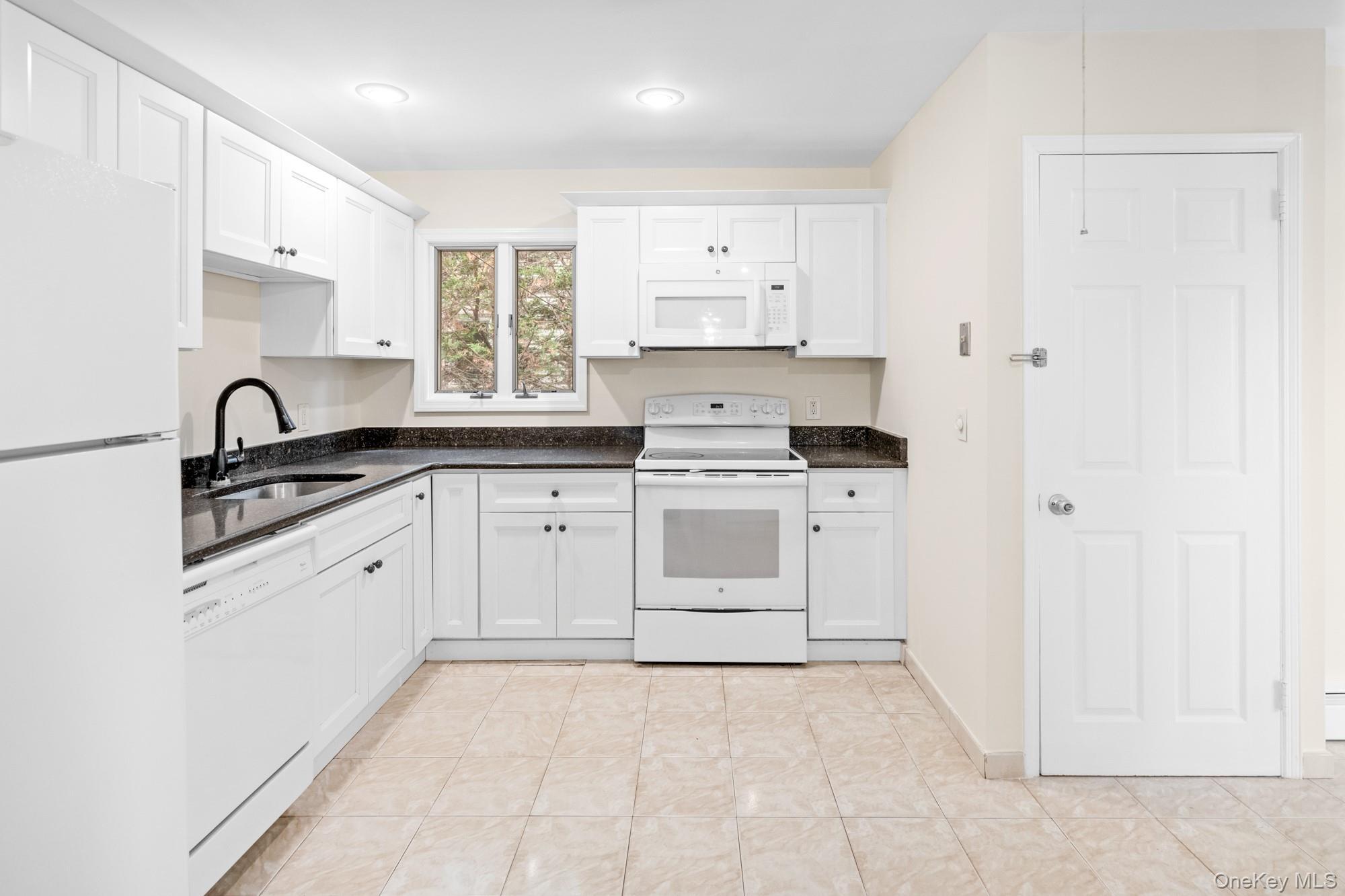 Single Family Wellington Suffolk County, NY 11729, MLS-919039-5