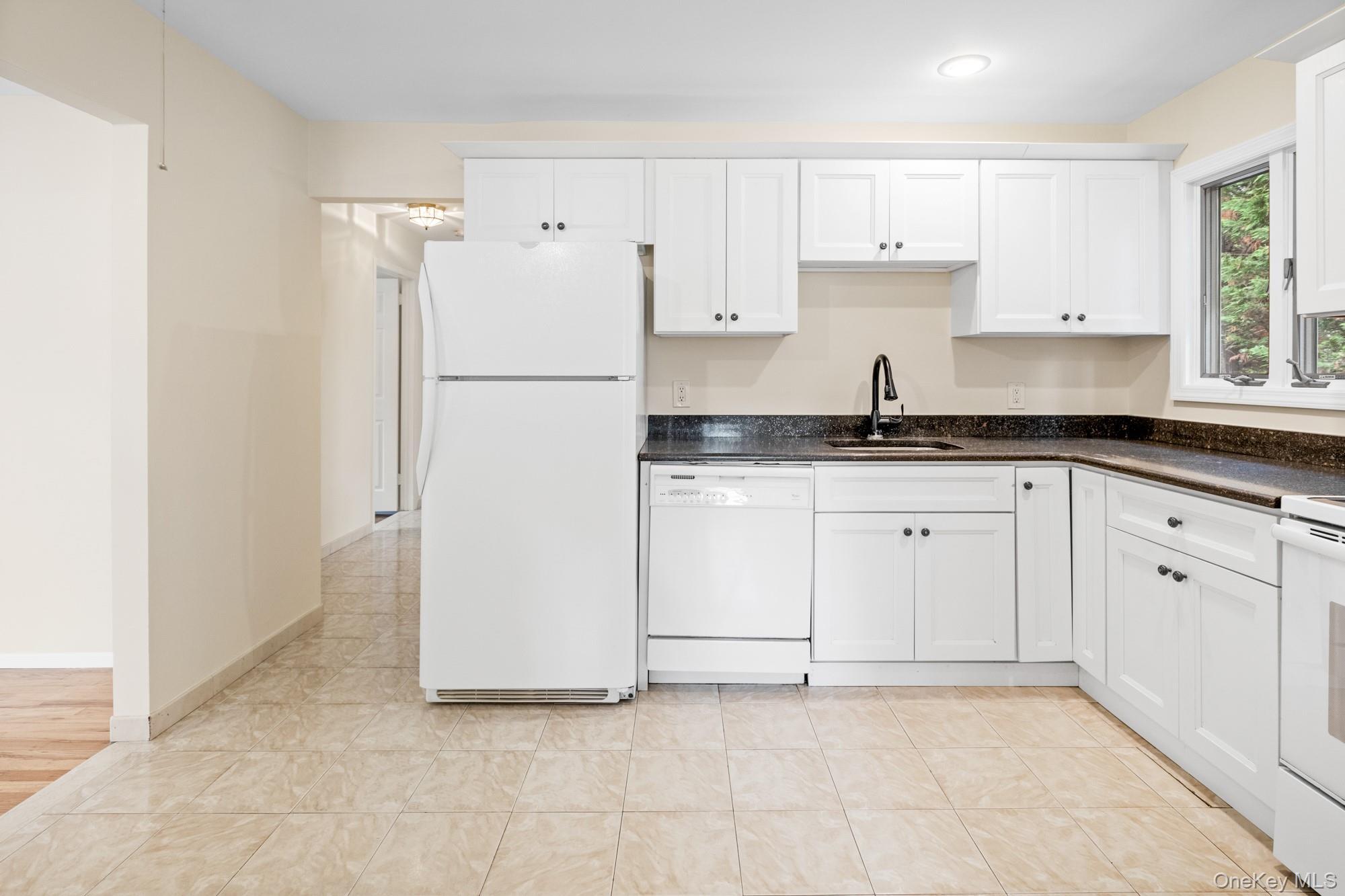 Single Family Wellington Suffolk County, NY 11729, MLS-919039-6