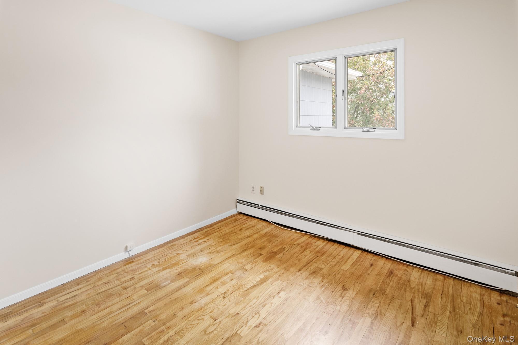 Single Family Wellington Suffolk County, NY 11729, MLS-919039-8