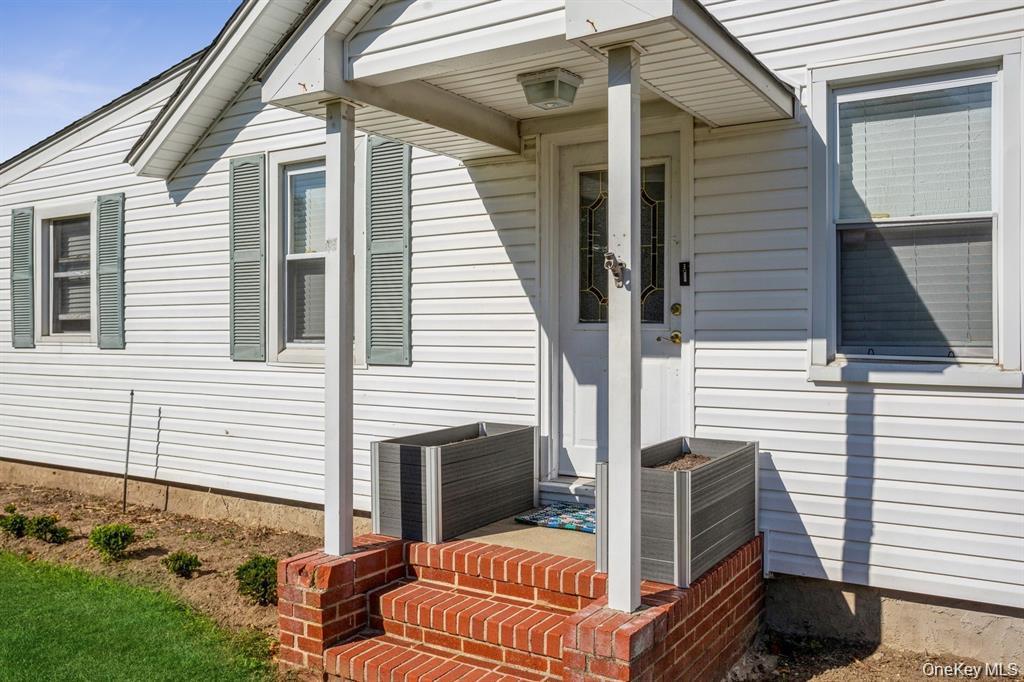 Single Family Robert  Suffolk County, NY 11772, MLS-919040-20