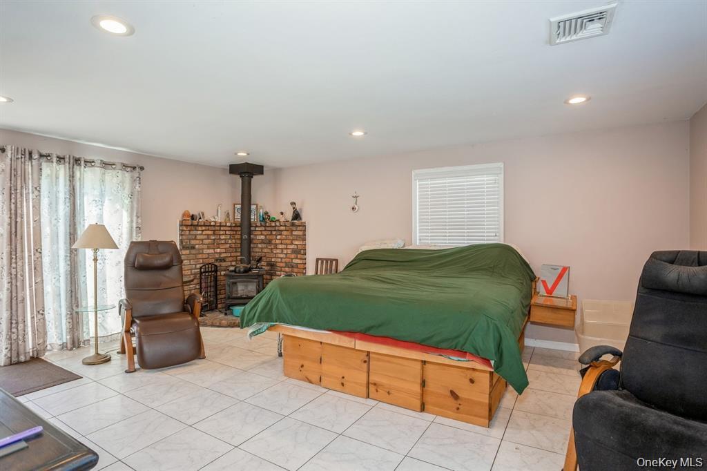 Single Family Robert Suffolk County, NY 11772, MLS-919040-8