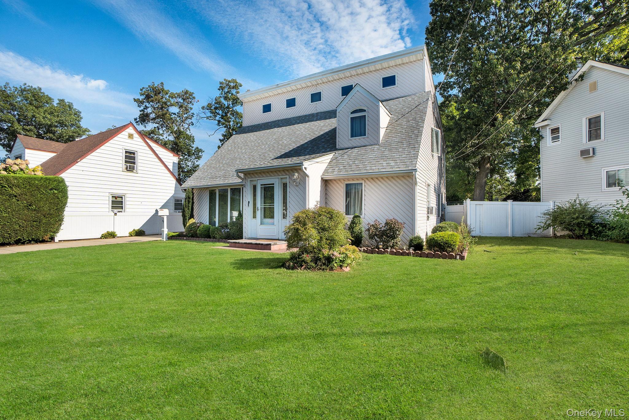 Single Family Pine  Nassau County, NY 11581, MLS-919064-2