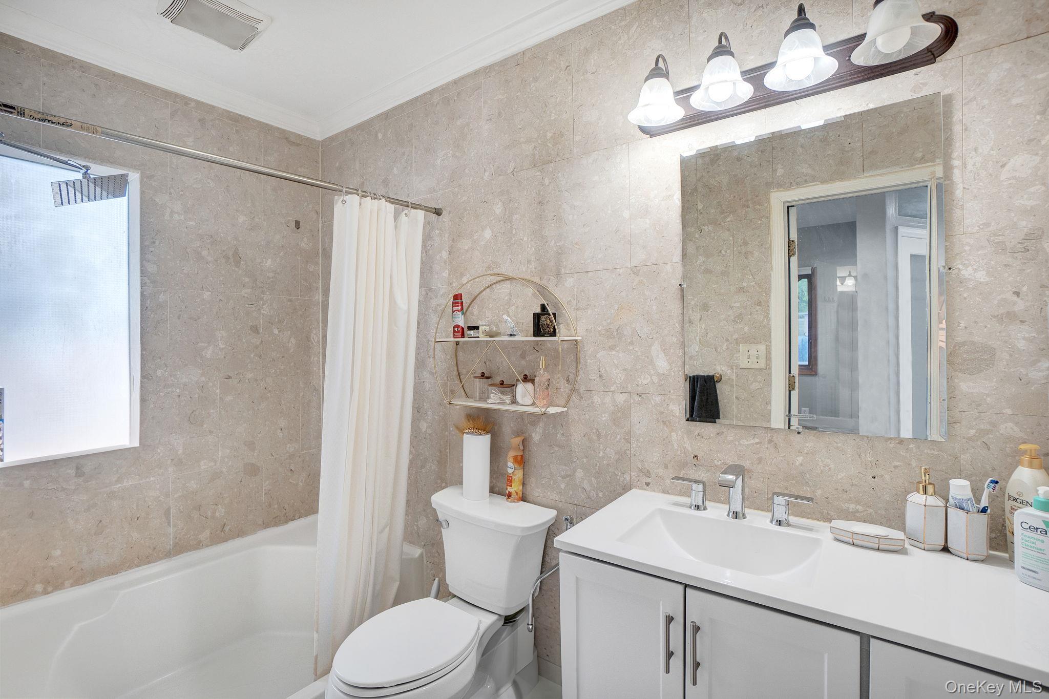 Single Family Pine  Nassau County, NY 11581, MLS-919064-29