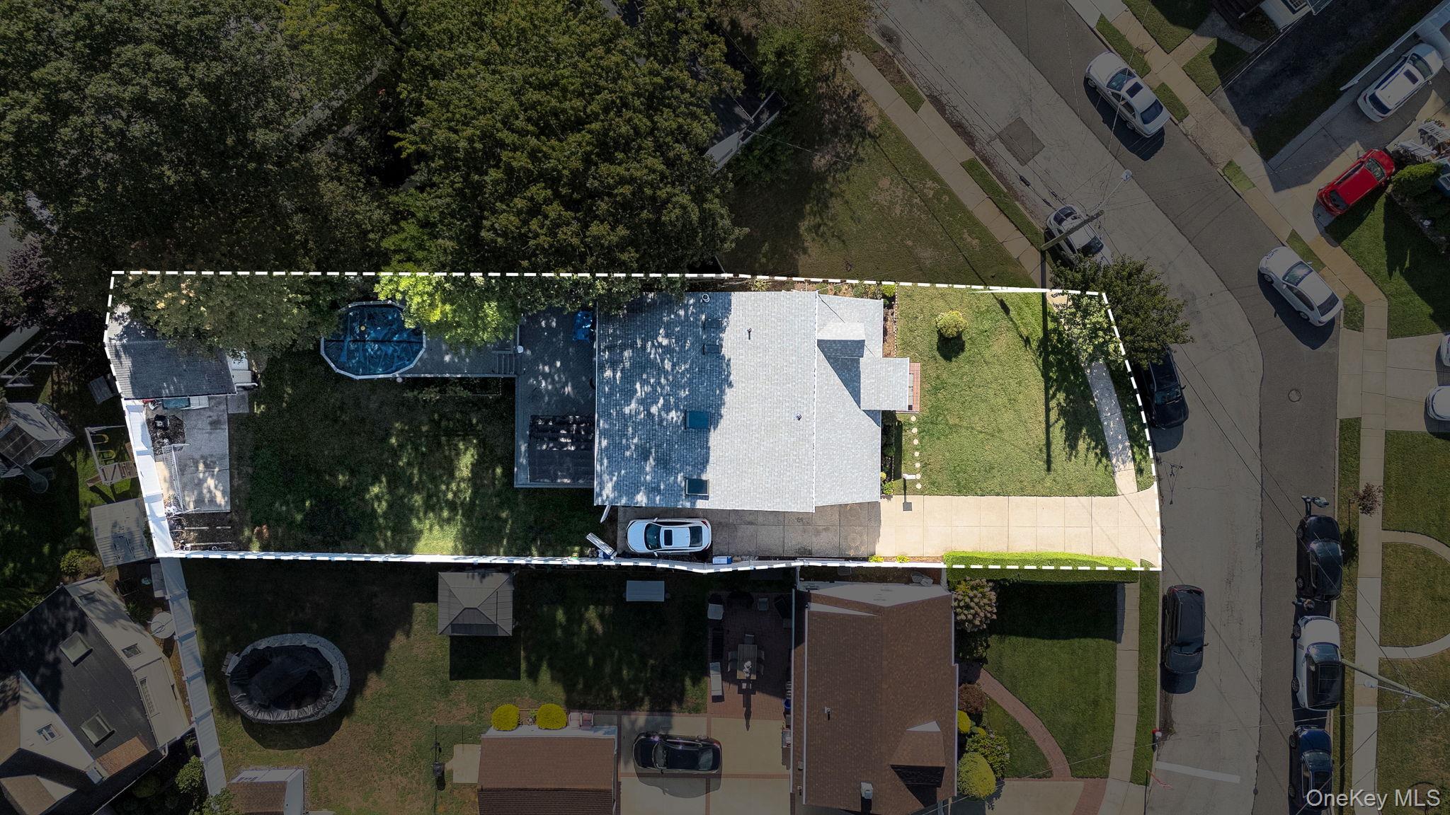 Single Family Pine  Nassau County, NY 11581, MLS-919064-5