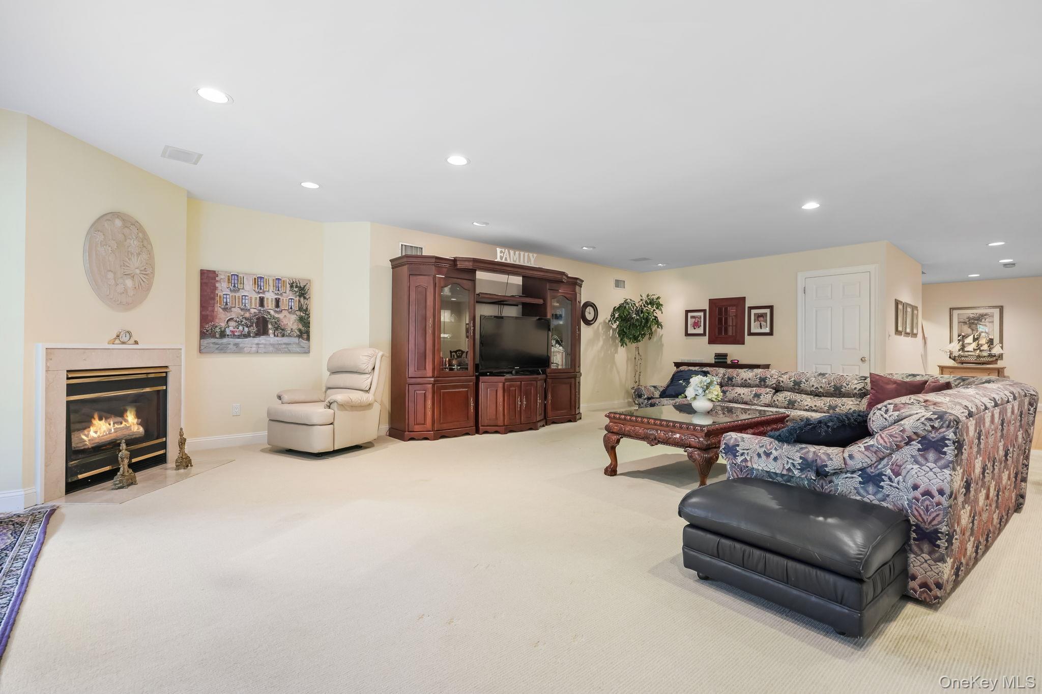 Single Family Club Westchester County, NY 10570, MLS-919097-36