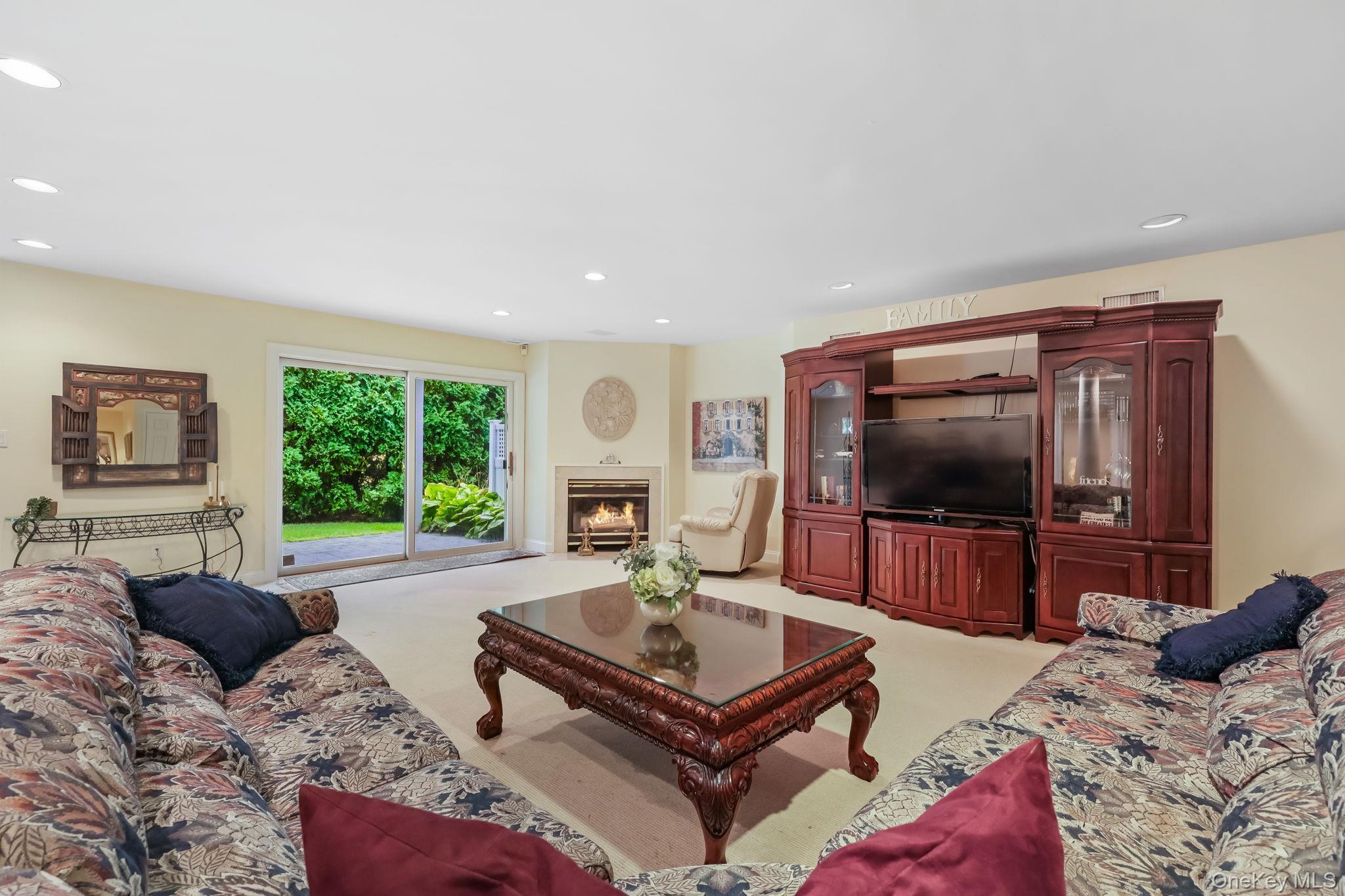 Single Family Club Westchester County, NY 10570, MLS-919097-37