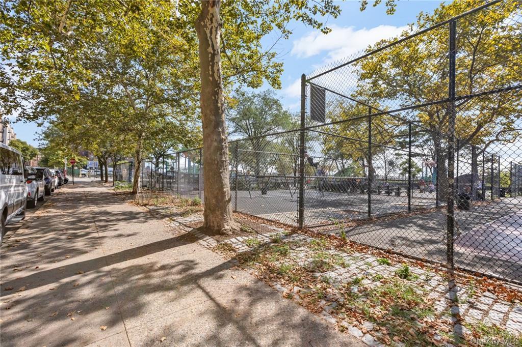 Coop Brighton 1st Place Brooklyn, NY 11235, MLS-919103-19