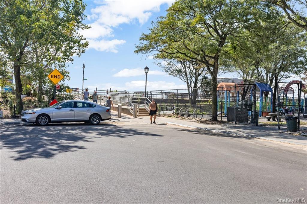 Coop Brighton 1st Place  Brooklyn, NY 11235, MLS-919103-21