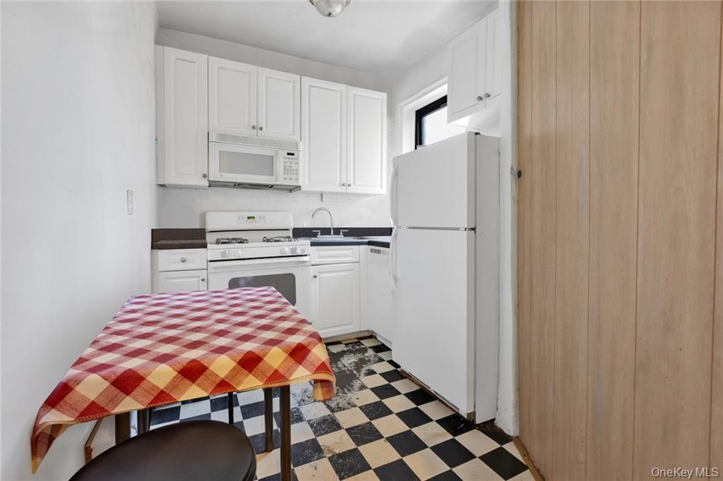 Coop Brighton 1st Place Brooklyn, NY 11235, MLS-919103-7