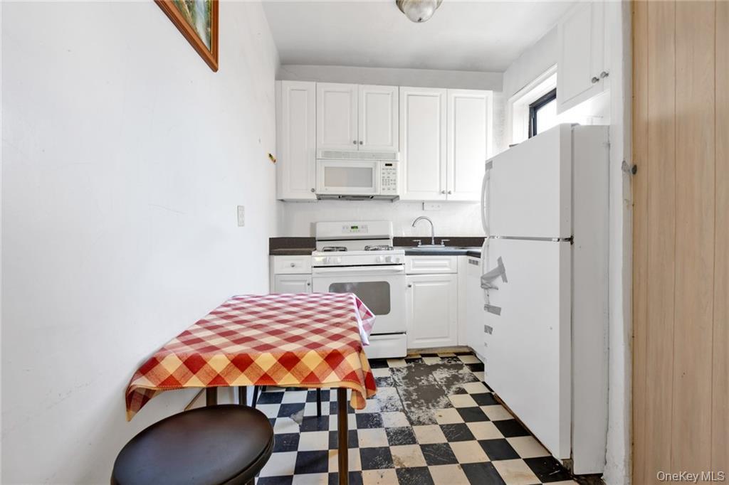 Coop Brighton 1st Place Brooklyn, NY 11235, MLS-919103-8
