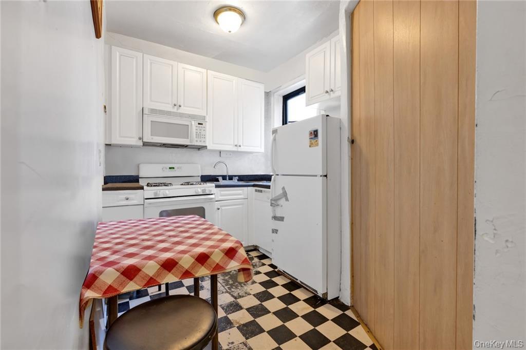 Coop Brighton 1st Place Brooklyn, NY 11235, MLS-919103-9