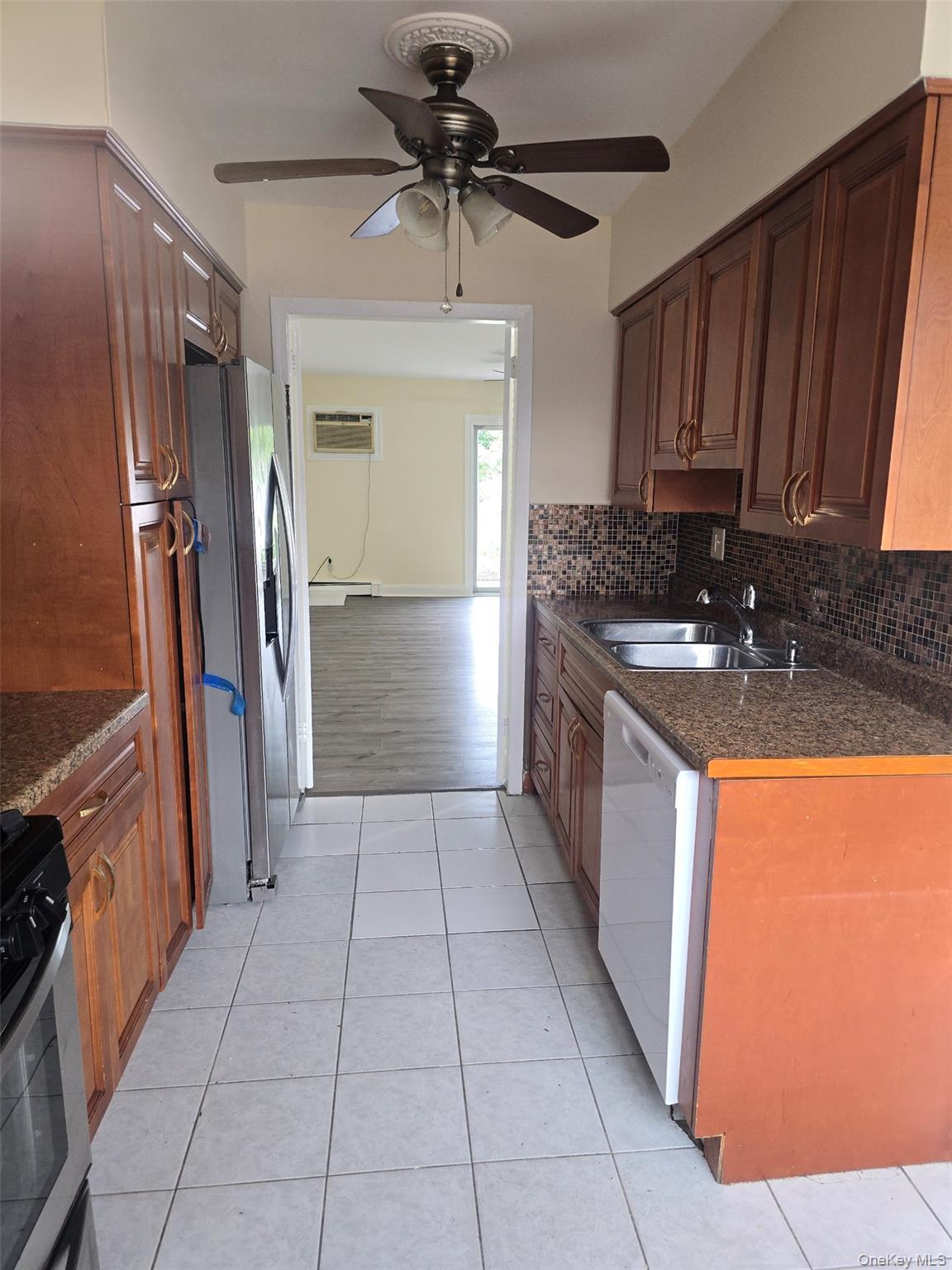 Single Family Hillside Rockland County, NY 10993, MLS-919105-12