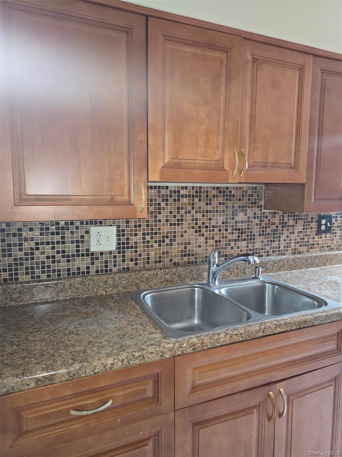 Single Family Hillside Rockland County, NY 10993, MLS-919105-13