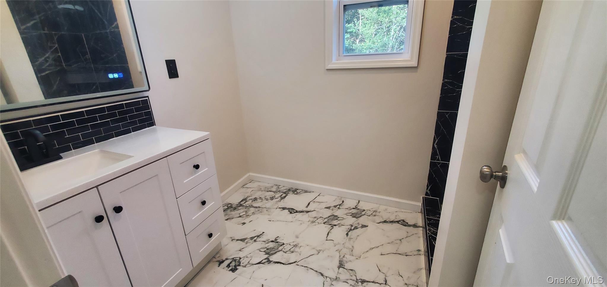 Single Family Seitz Dutchess County, NY 12603, MLS-919109-24