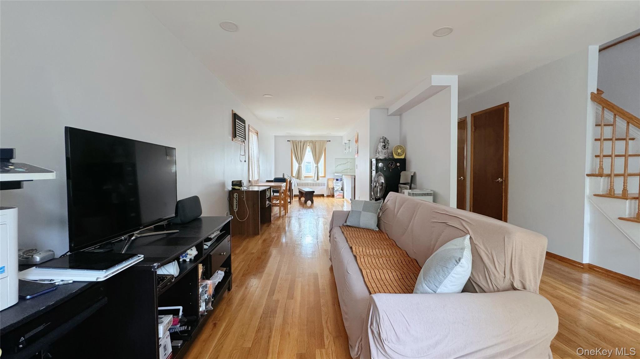 Single Family 19th Ave  Queens, NY 11357, MLS-919128-4