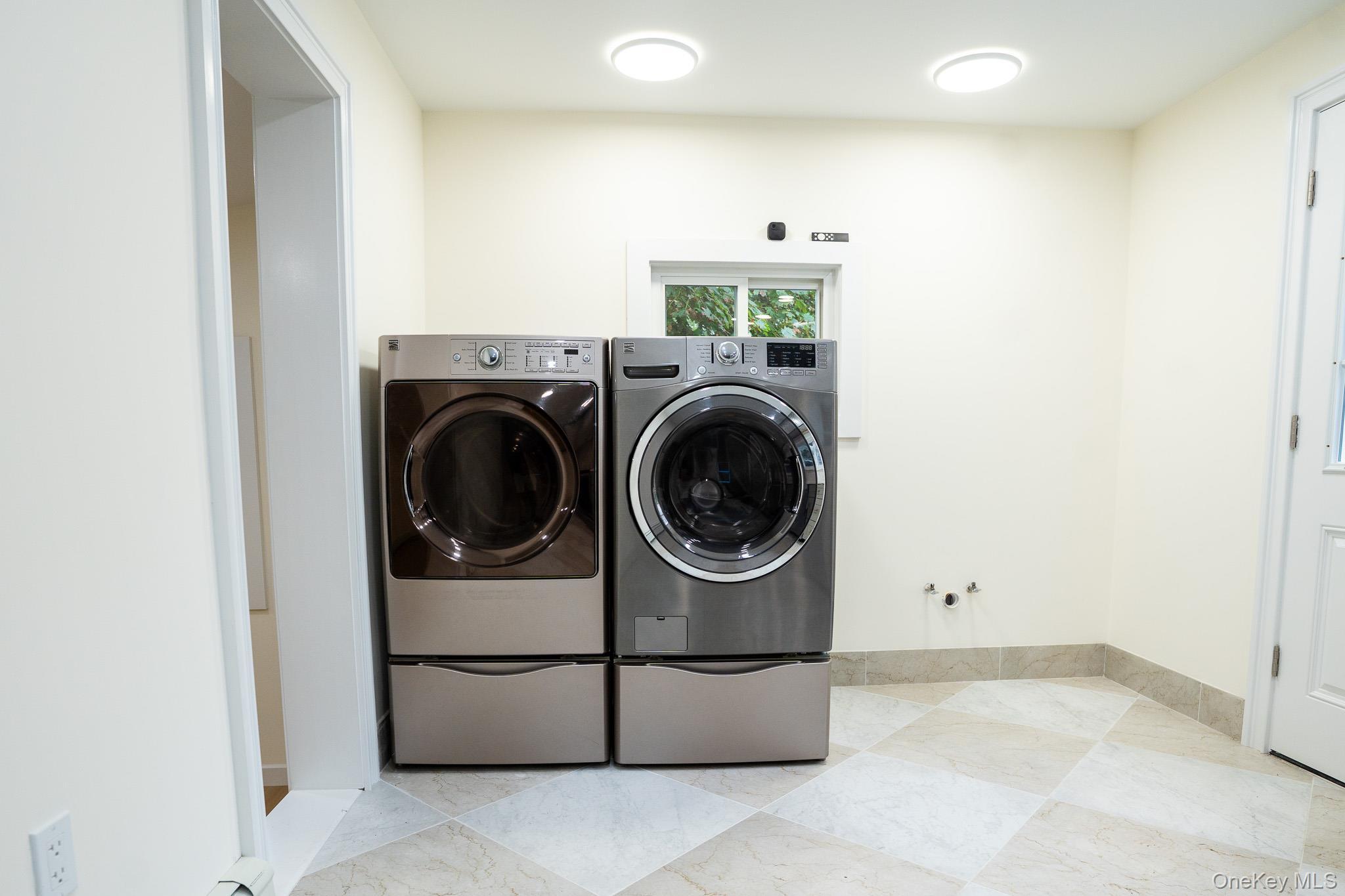 Single Family Broadway  Suffolk County, NY 11741, MLS-919163-10