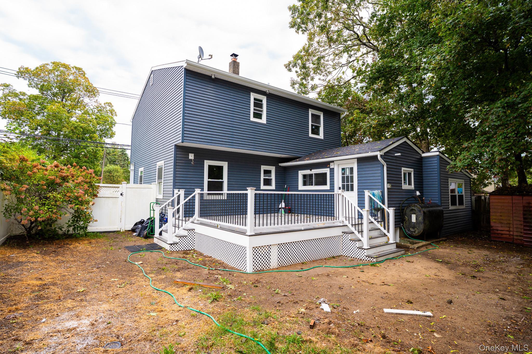 Single Family Broadway  Suffolk County, NY 11741, MLS-919163-25