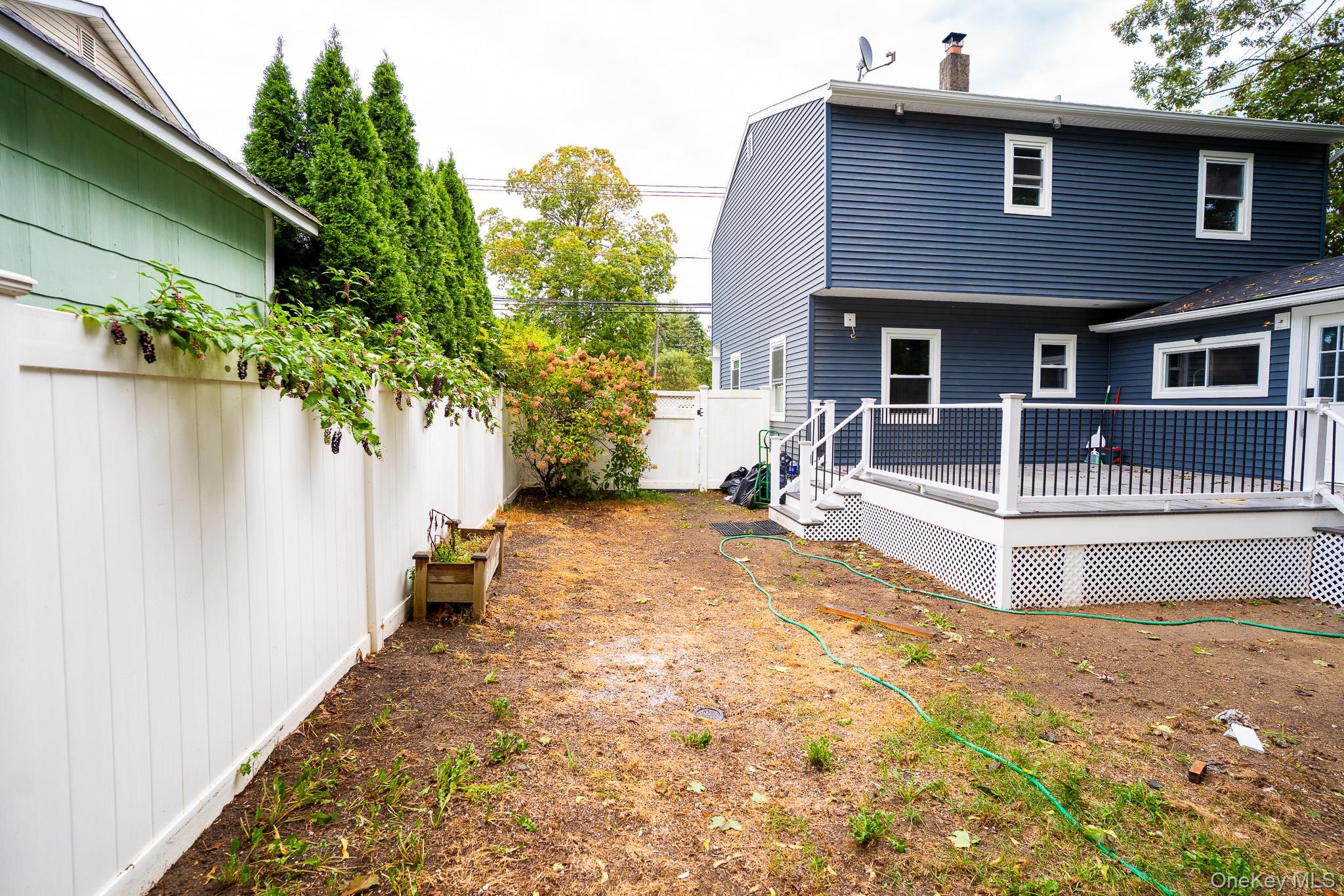 Single Family Broadway  Suffolk County, NY 11741, MLS-919163-26