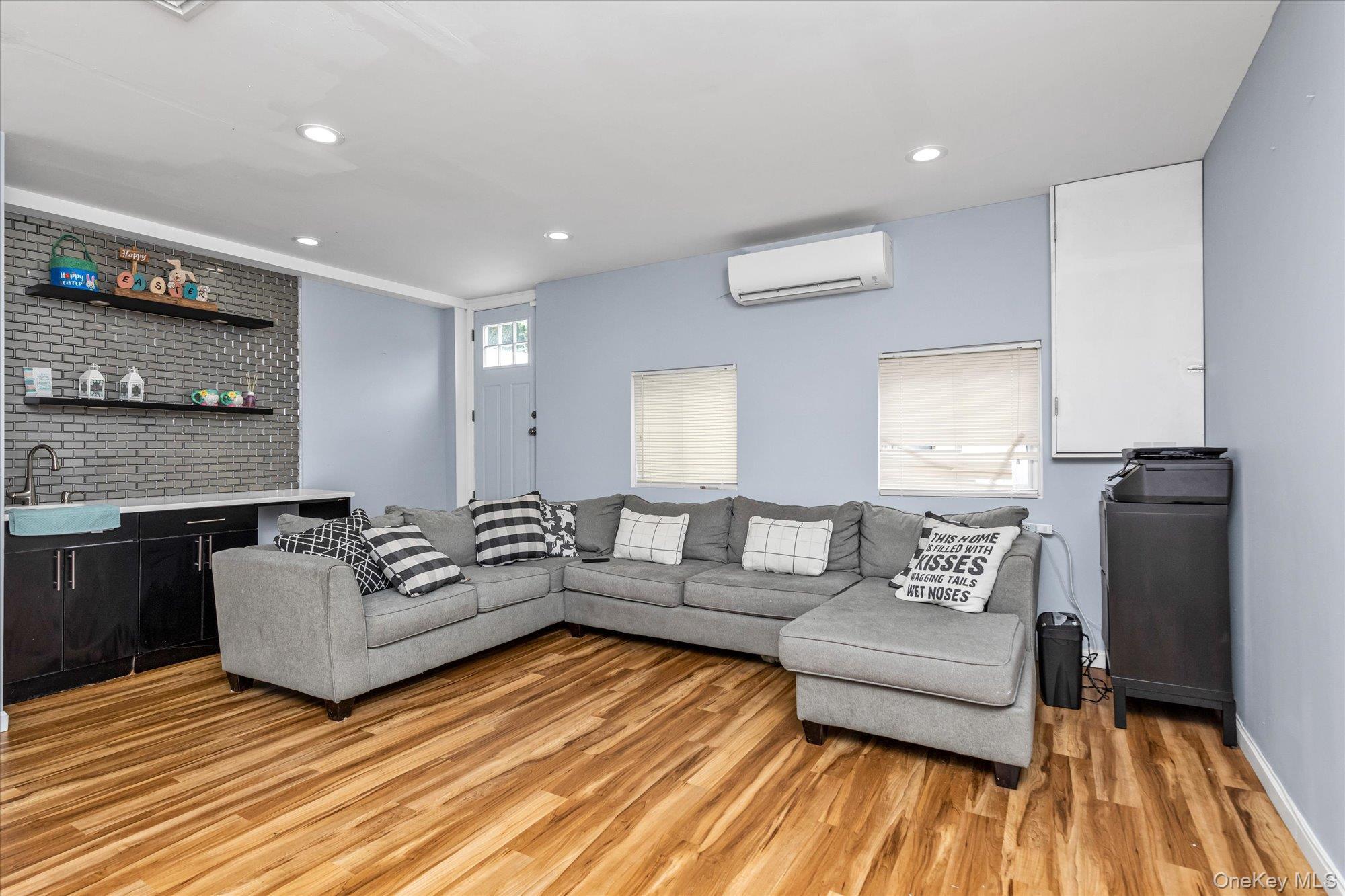 Single Family Franklin  Nassau County, NY 11550, MLS-919164-19