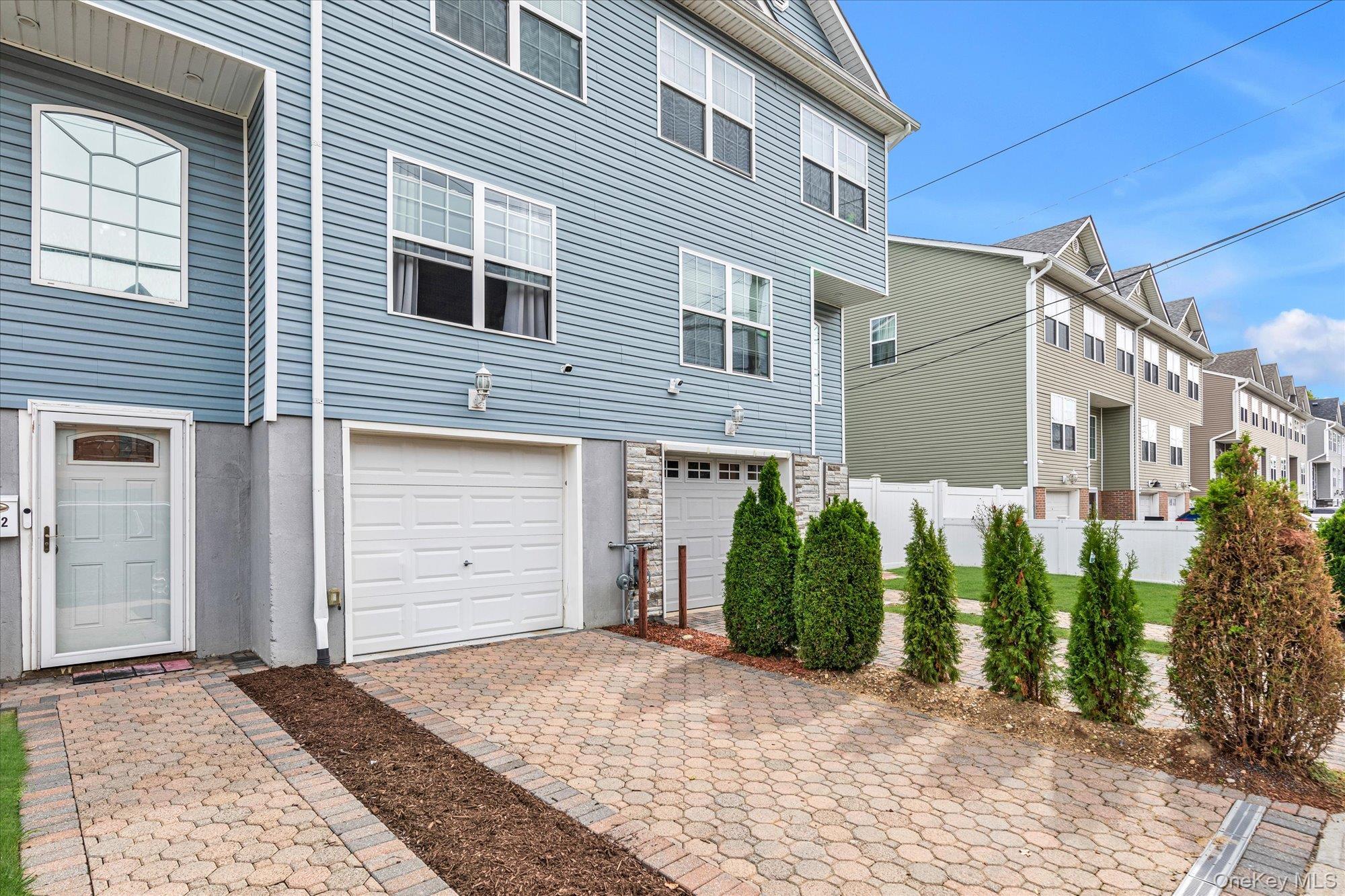 Single Family Franklin  Nassau County, NY 11550, MLS-919164-2