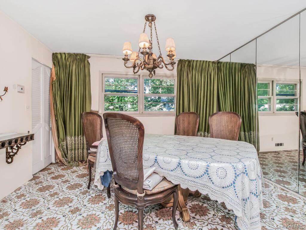 Single Family Crisfield  Westchester County, NY 10710, MLS-919186-10