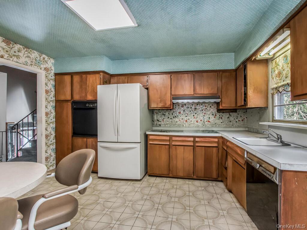 Single Family Crisfield  Westchester County, NY 10710, MLS-919186-11