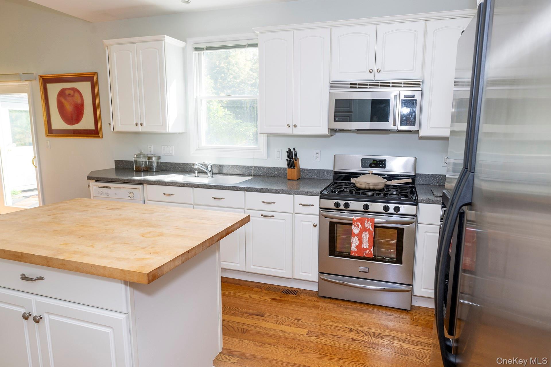 Single Family Clinton Corners Dutchess County, NY 12578, MLS-919200-14