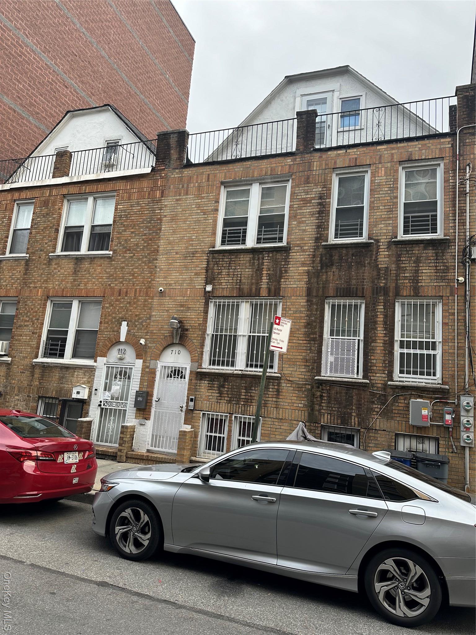 Single Family 211th  Bronx, NY 10467, MLS-919219-3