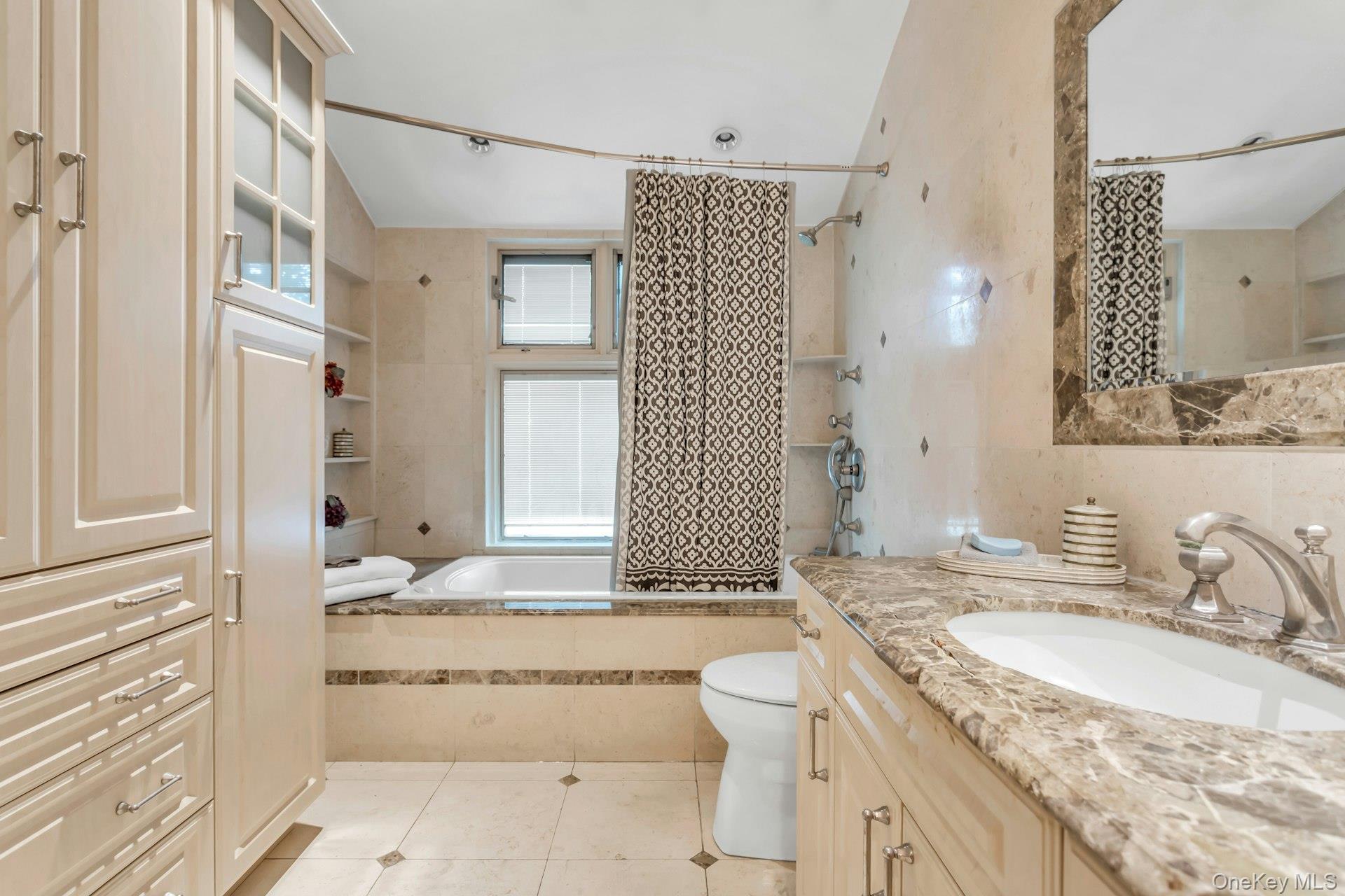 Single Family Chestnut  Nassau County, NY 11542, MLS-919225-17