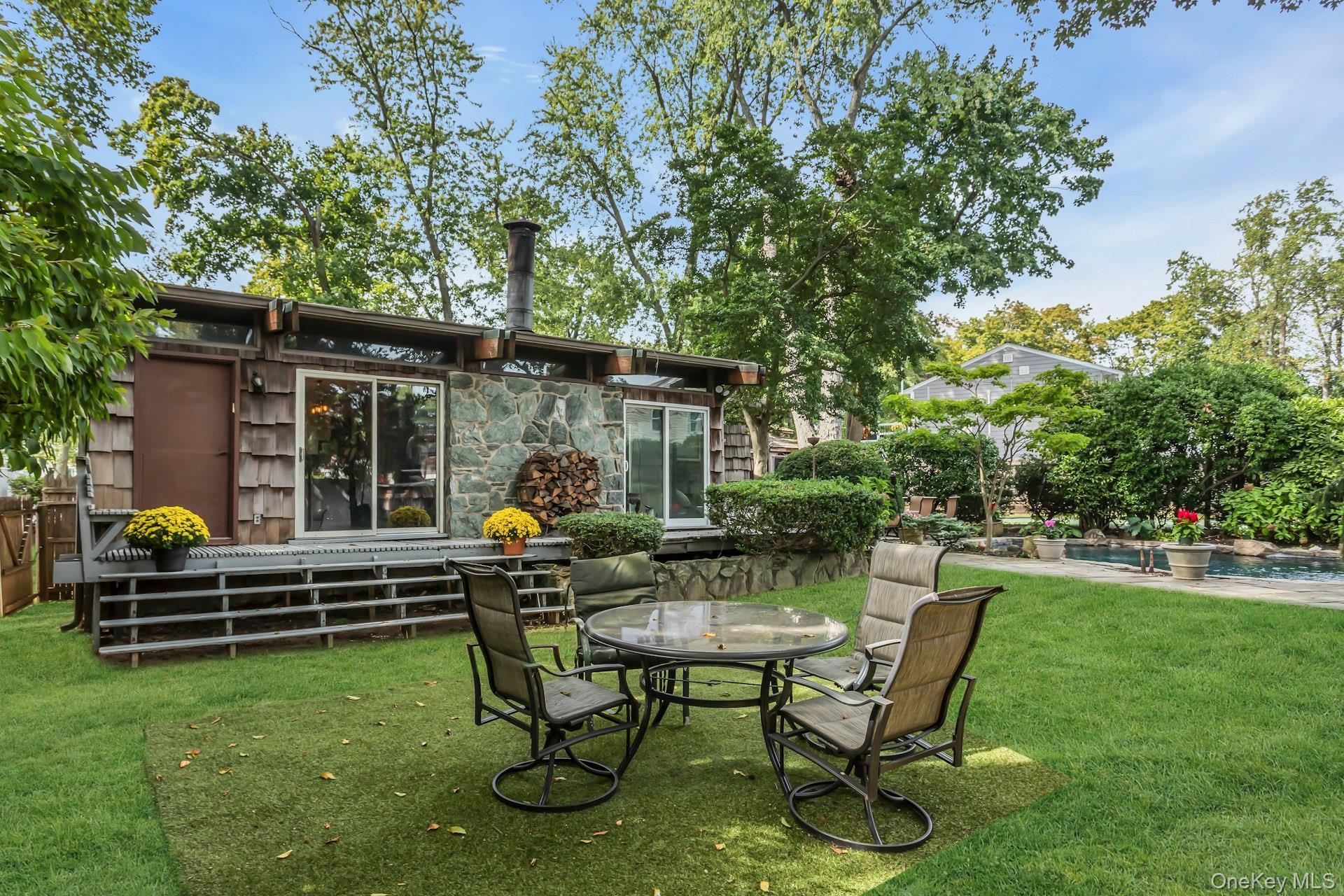 Single Family Chestnut  Nassau County, NY 11542, MLS-919225-27