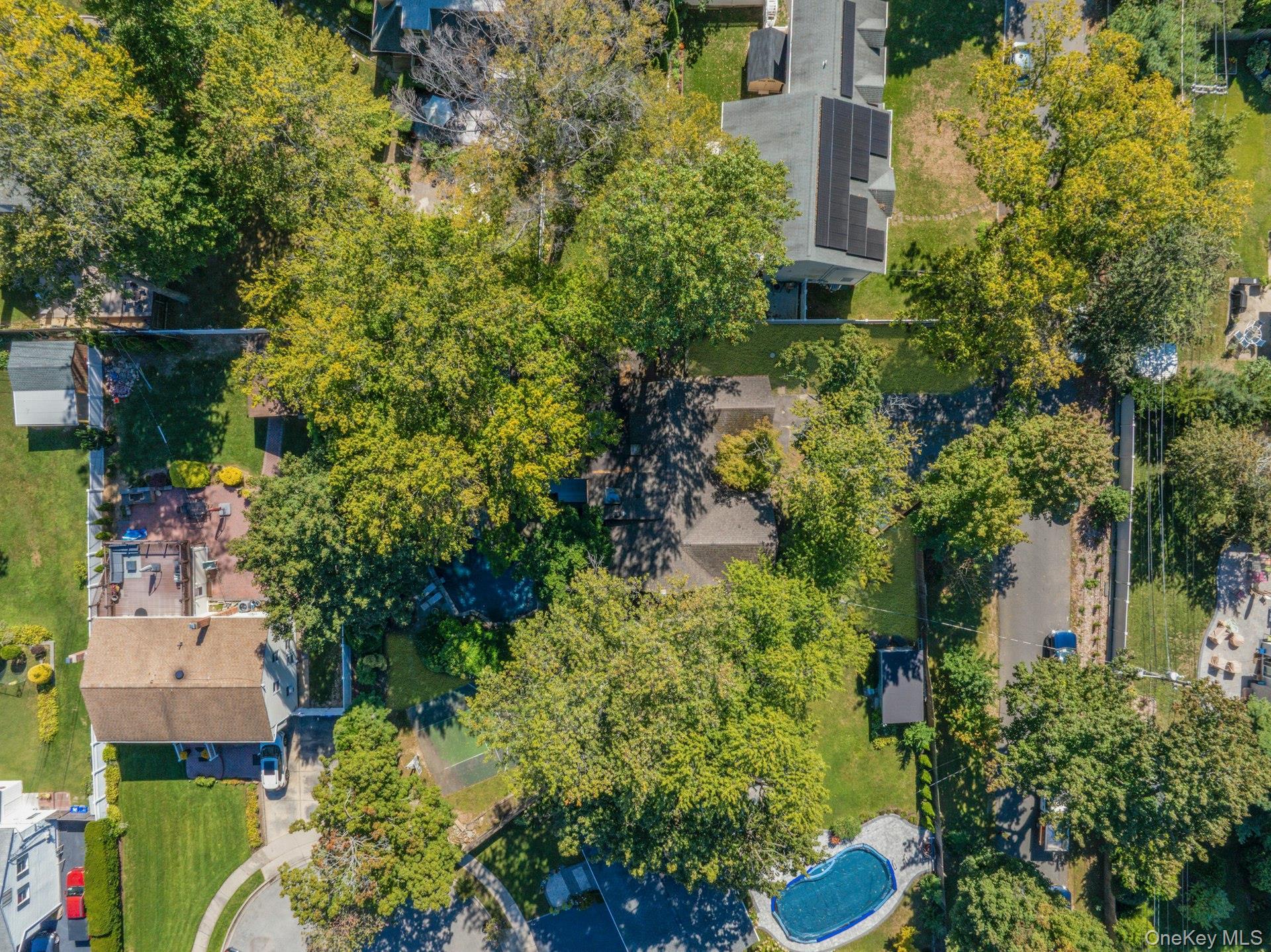 Single Family Chestnut  Nassau County, NY 11542, MLS-919225-28