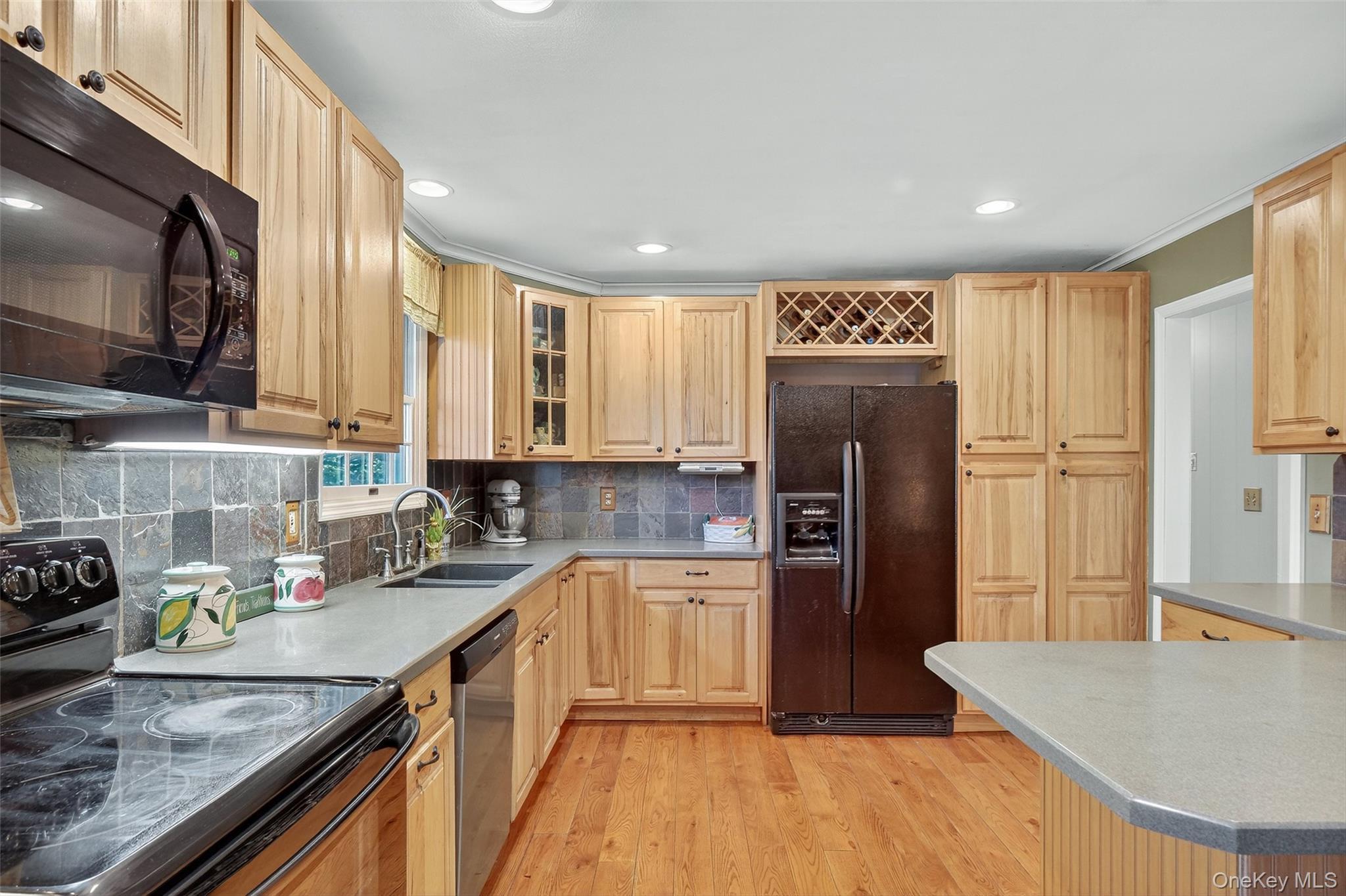 Single Family Waterbury Hill Dutchess County, NY 12540, MLS-919234-17