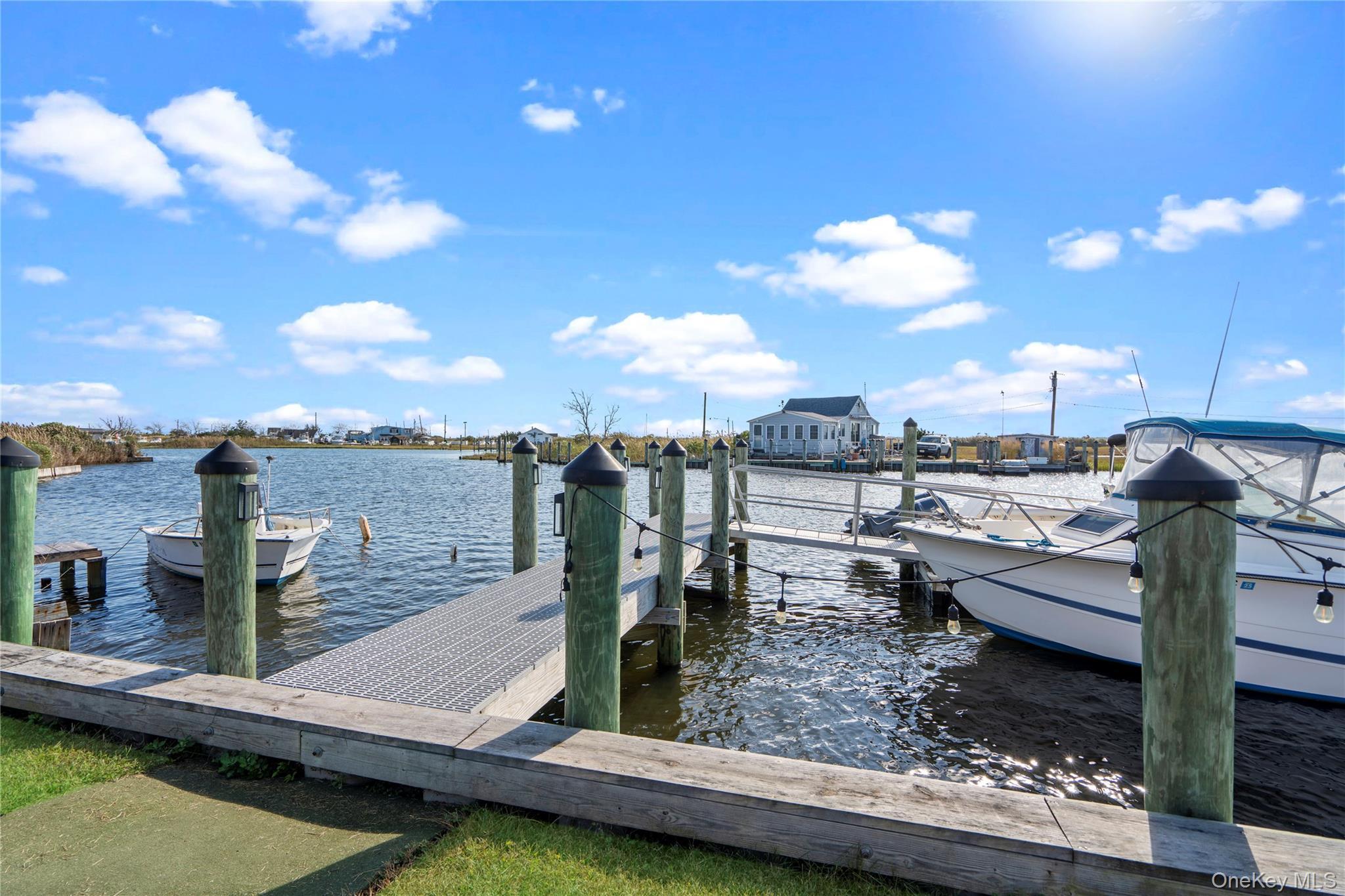 Single Family Riviera Drive Suffolk County, NY 11951, MLS-919241-27