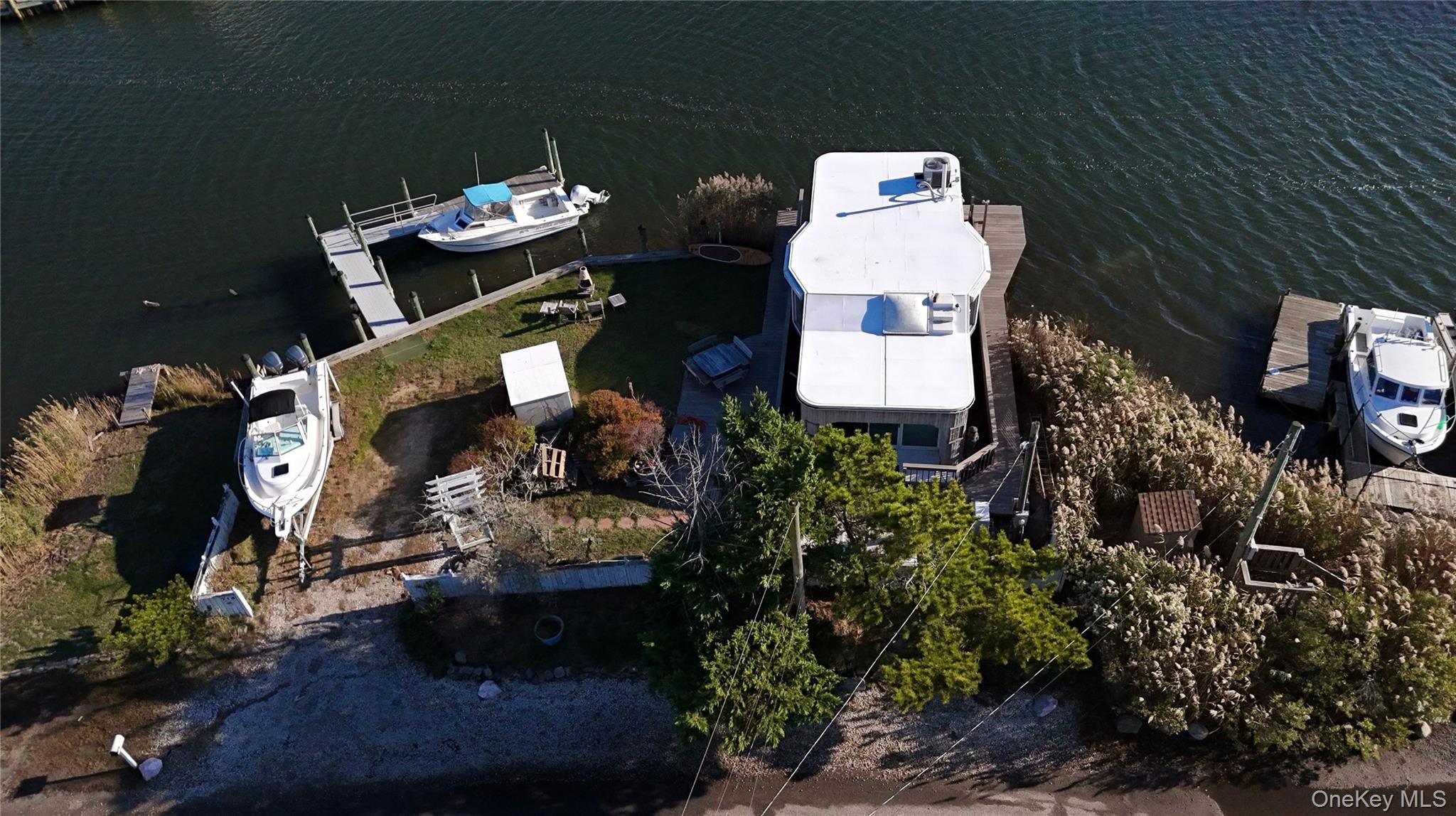 Single Family Riviera Drive Suffolk County, NY 11951, MLS-919241-35