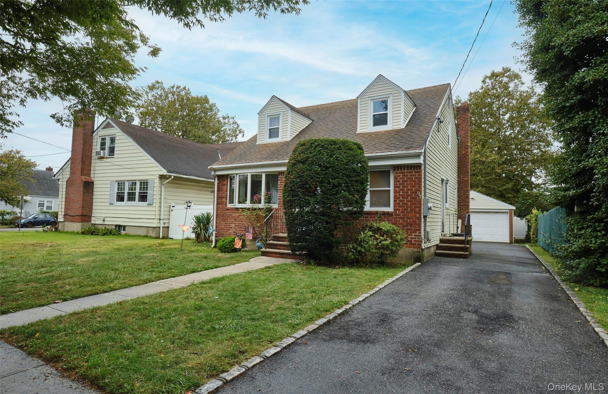 Single Family Covert  Nassau County, NY 11040, MLS-919270-4