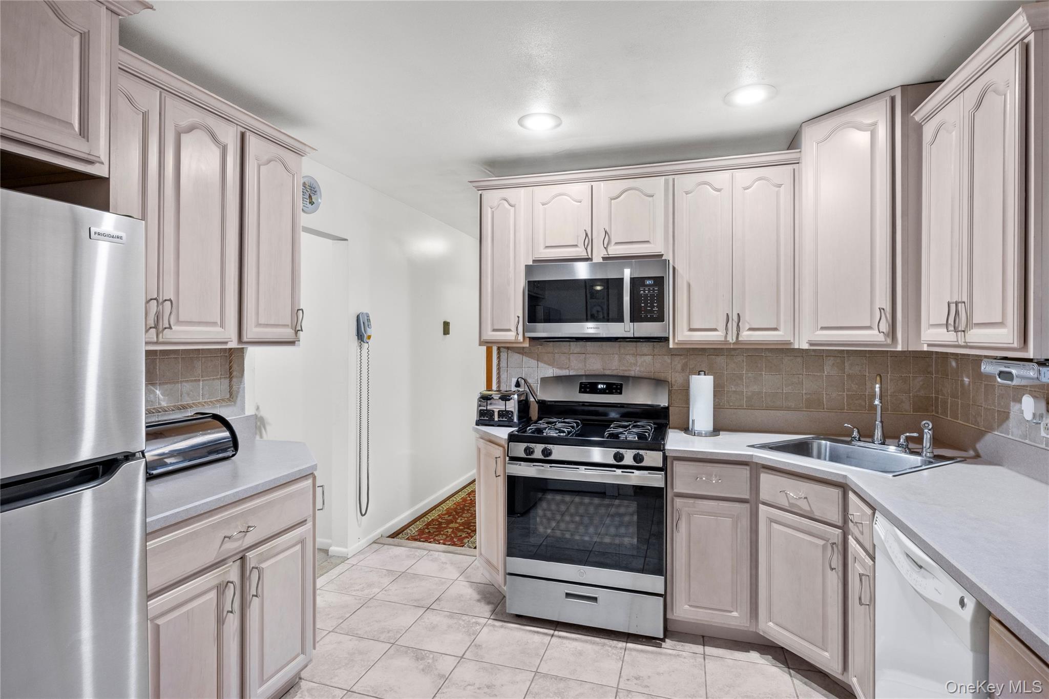 Single Family Carnegie Nassau County, NY 11003, MLS-919298-12