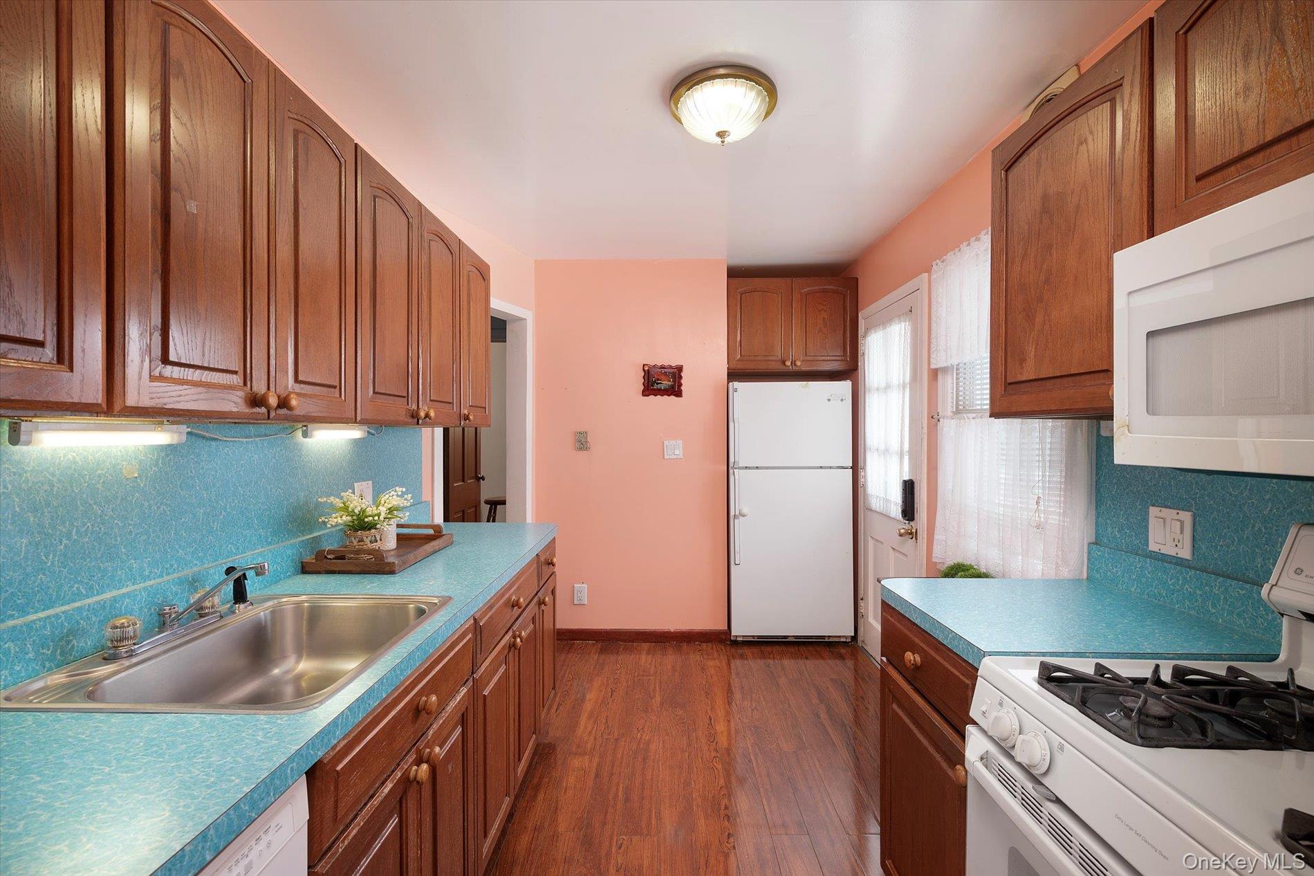 Single Family Court  Nassau County, NY 11572, MLS-919319-12