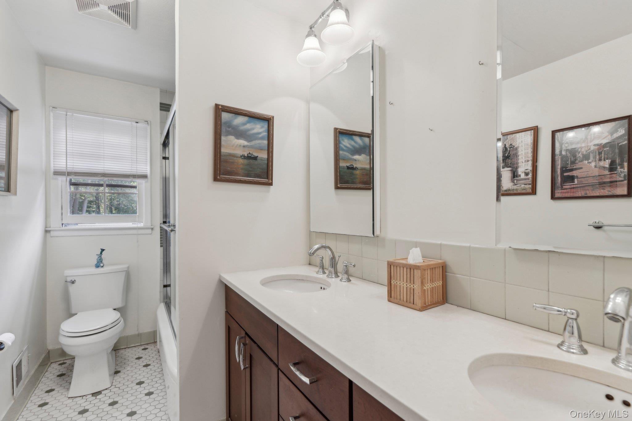 Single Family Hilltop  Rockland County, NY 10960, MLS-919329-11