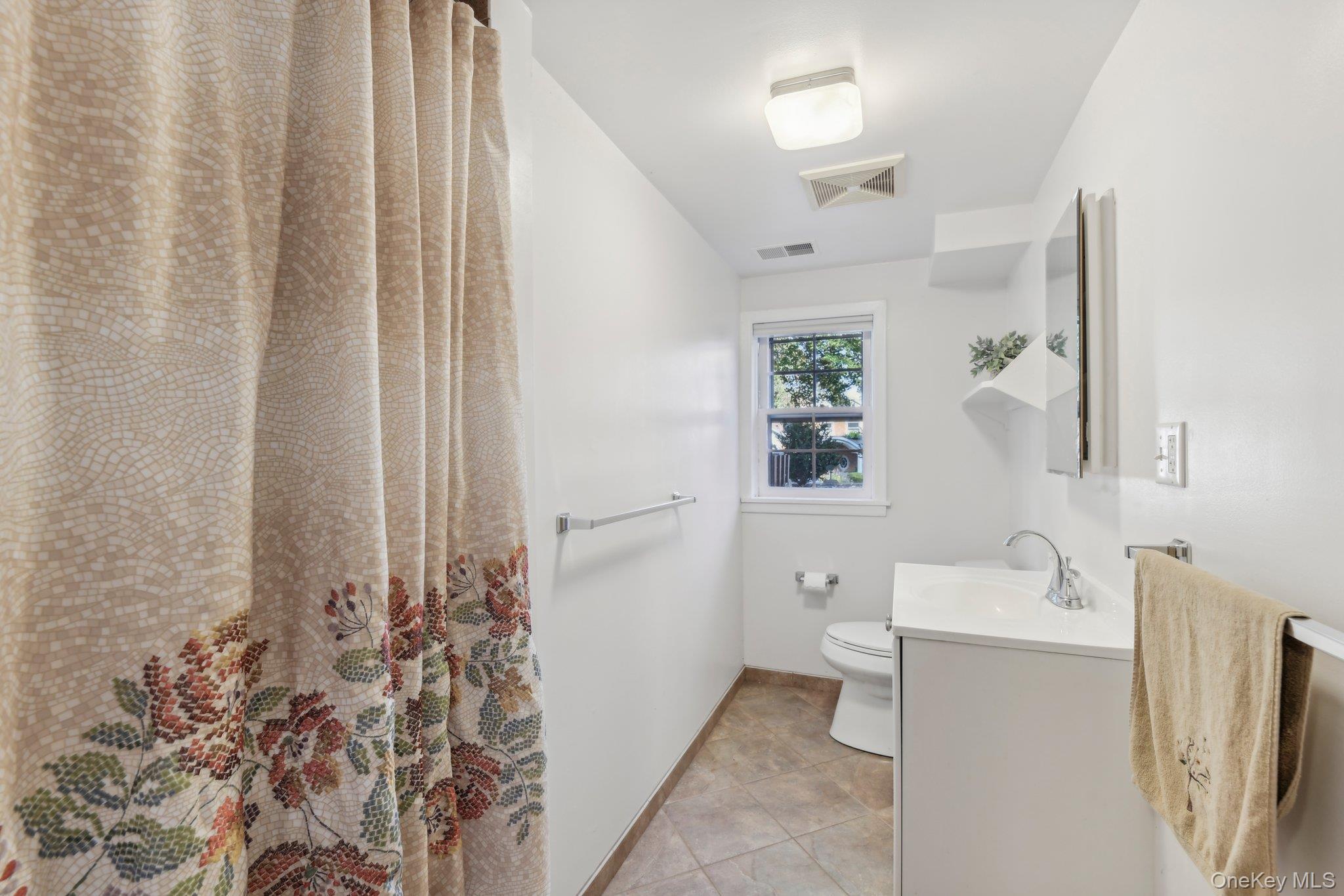 Single Family Hilltop  Rockland County, NY 10960, MLS-919329-16