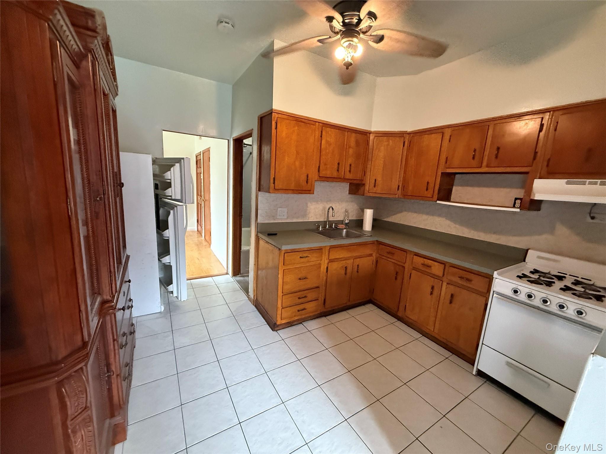 Single Family Mcdonald  Bronx, NY 10461, MLS-919356-9