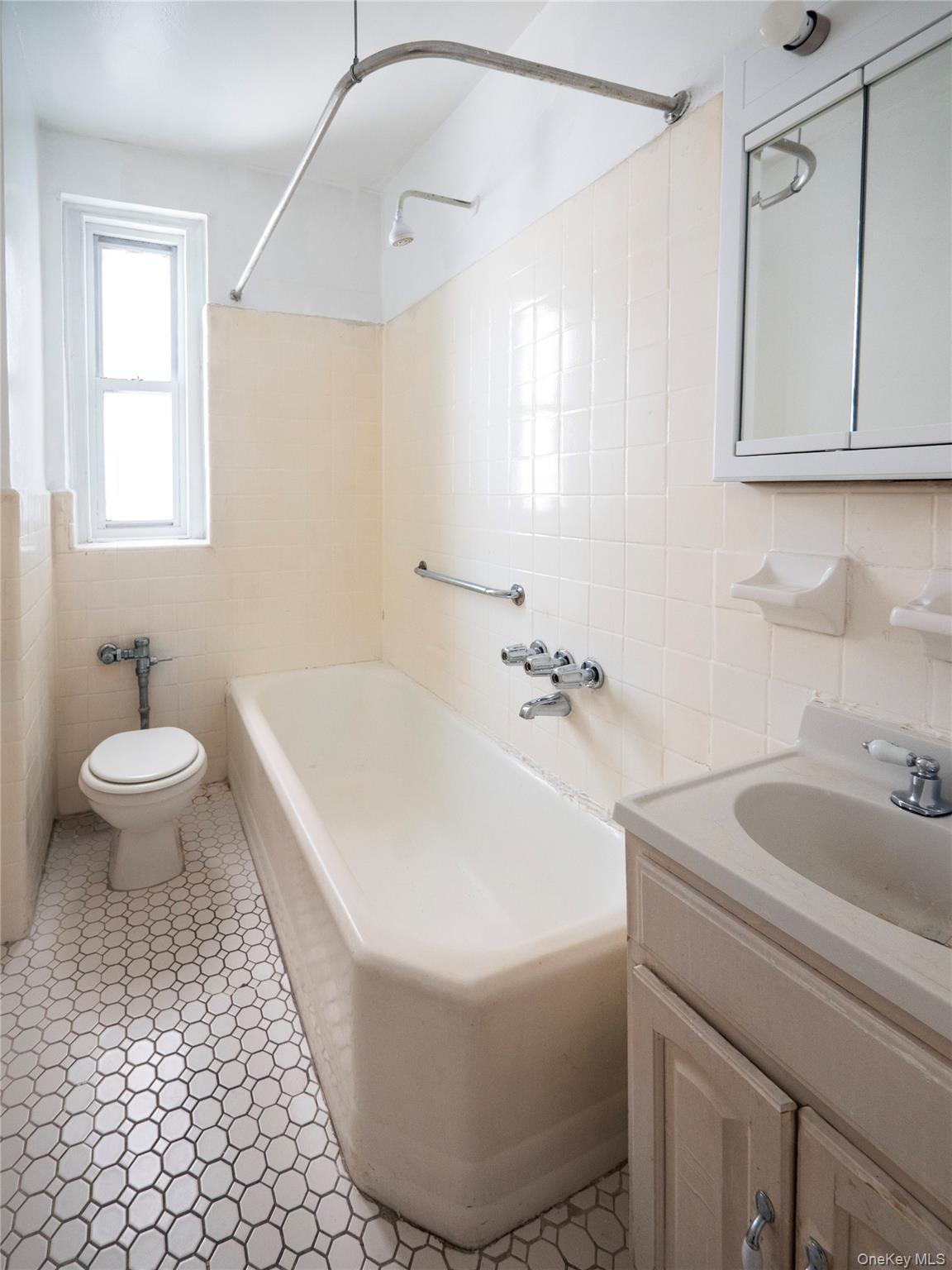 Coop Mosholu  Bronx, NY 10458, MLS-919361-6