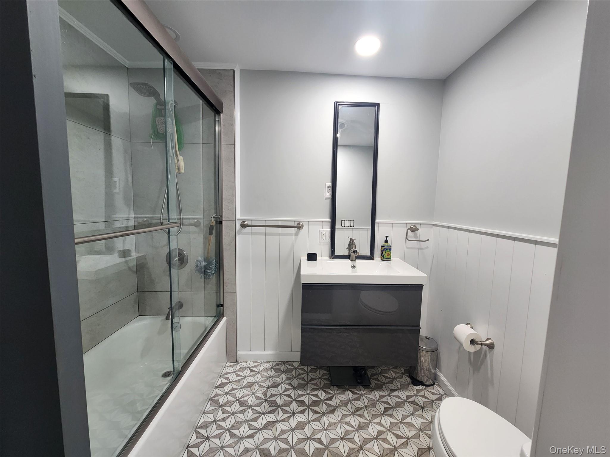 Single Family Underhill  Bronx, NY 10473, MLS-919379-15