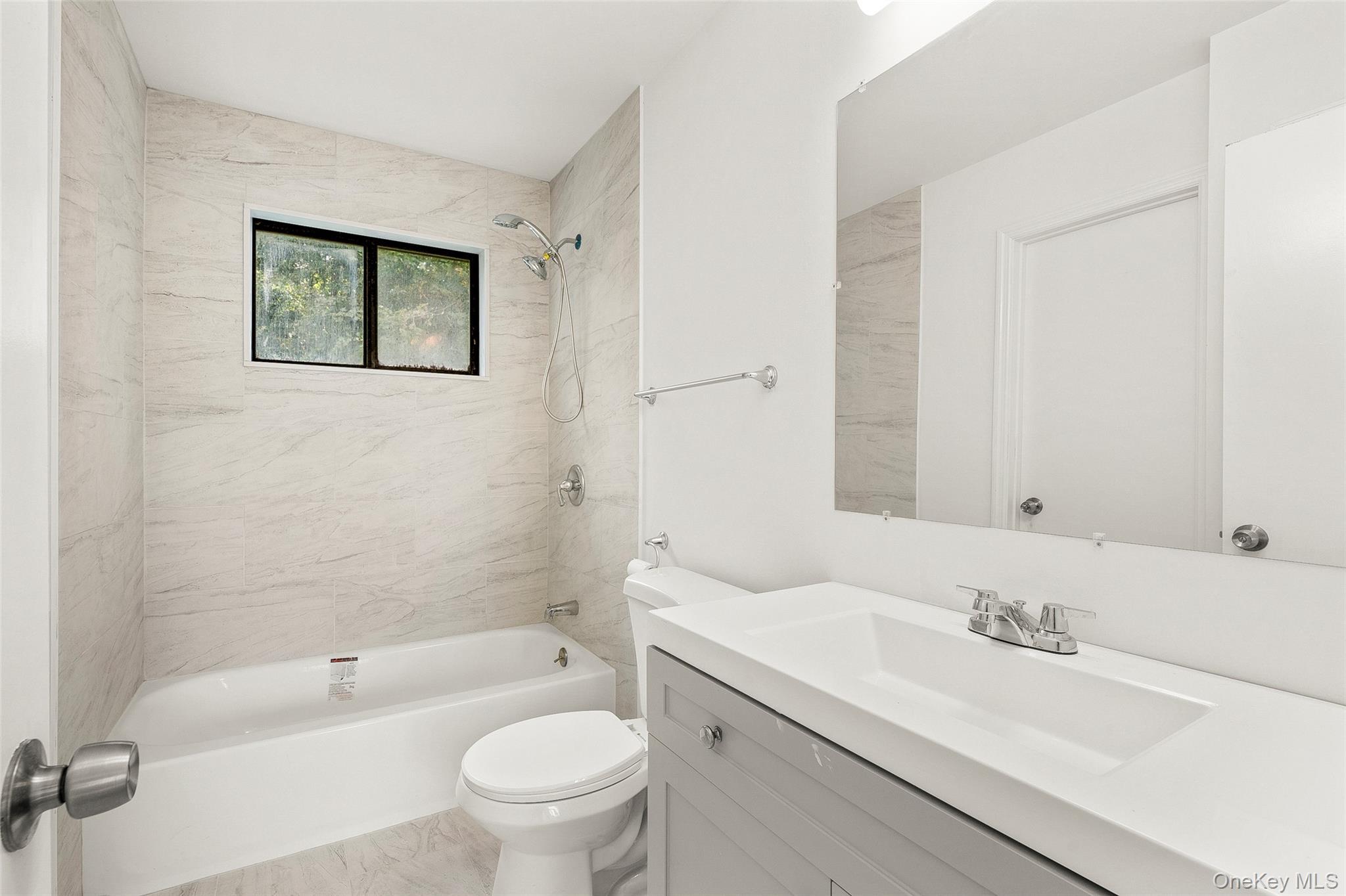 Single Family Laurel Dutchess County, NY 12524, MLS-919381-14