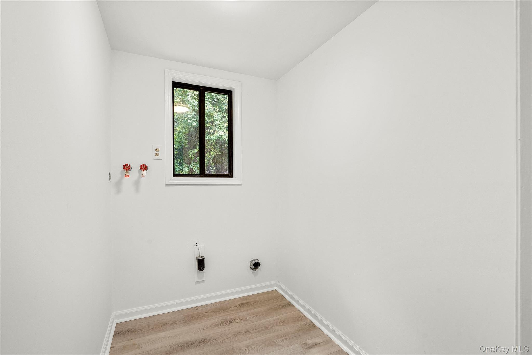 Single Family Laurel Dutchess County, NY 12524, MLS-919381-15