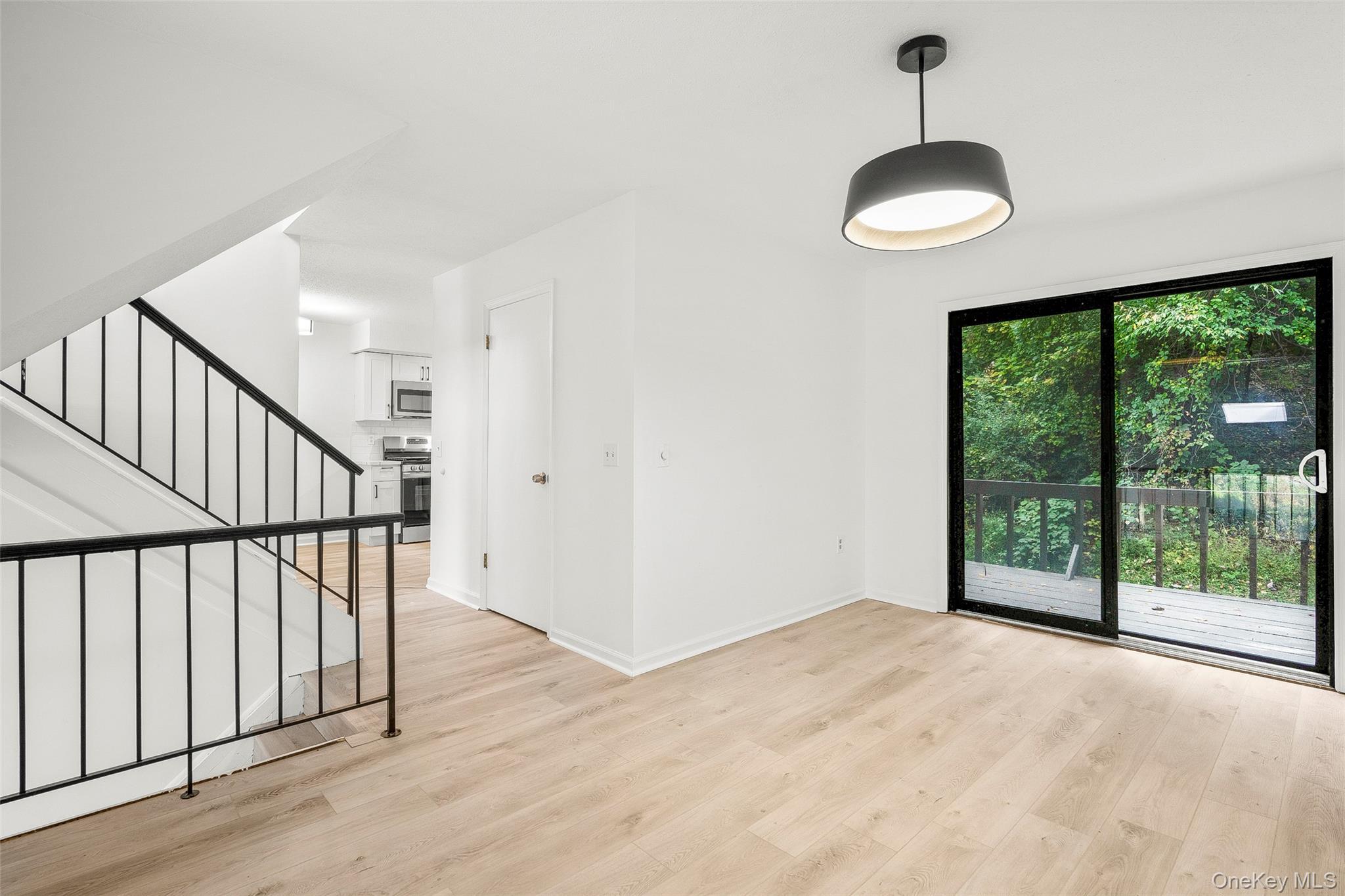 Single Family Laurel Dutchess County, NY 12524, MLS-919381-16