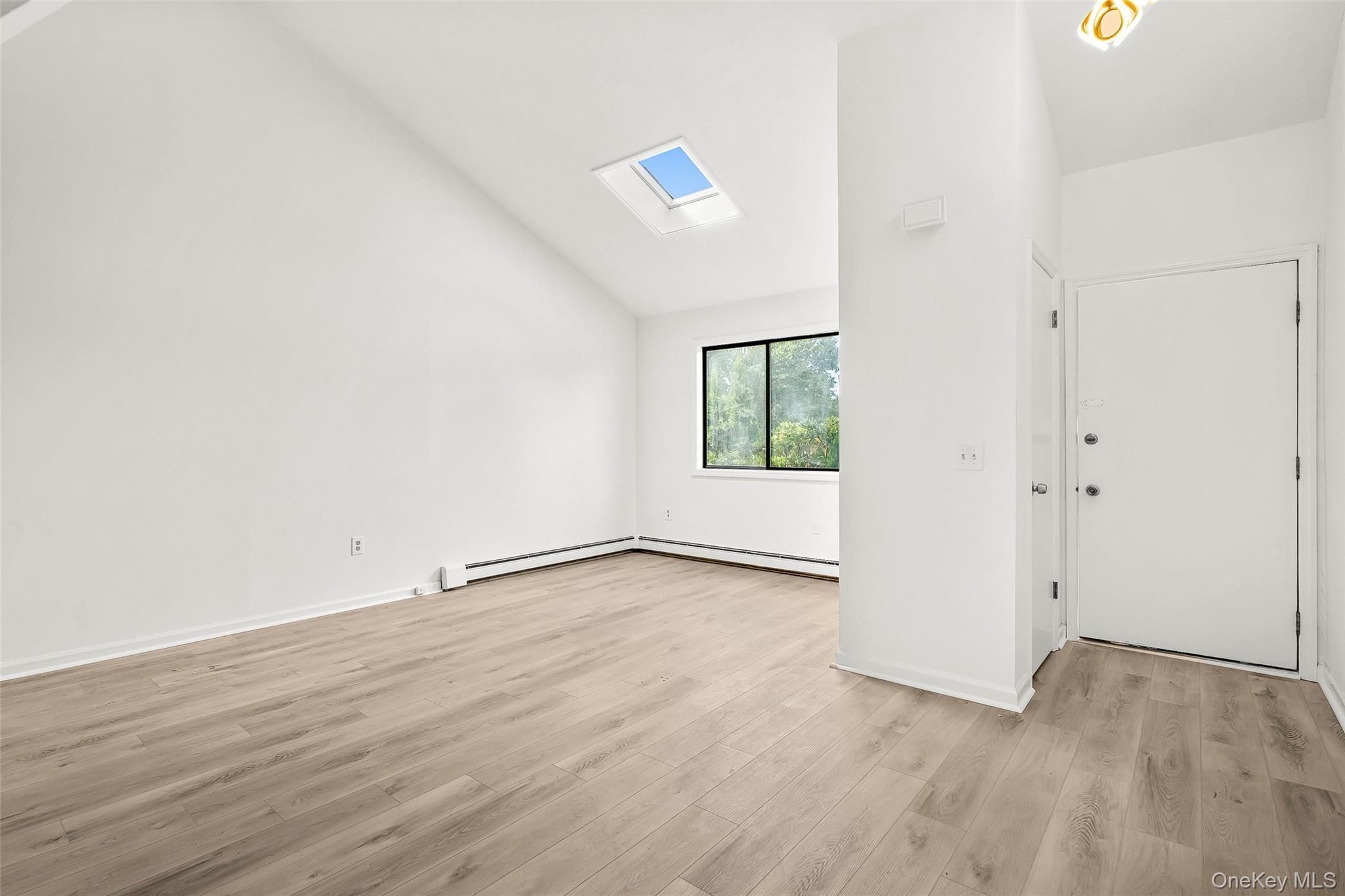 Single Family Laurel Dutchess County, NY 12524, MLS-919381-19