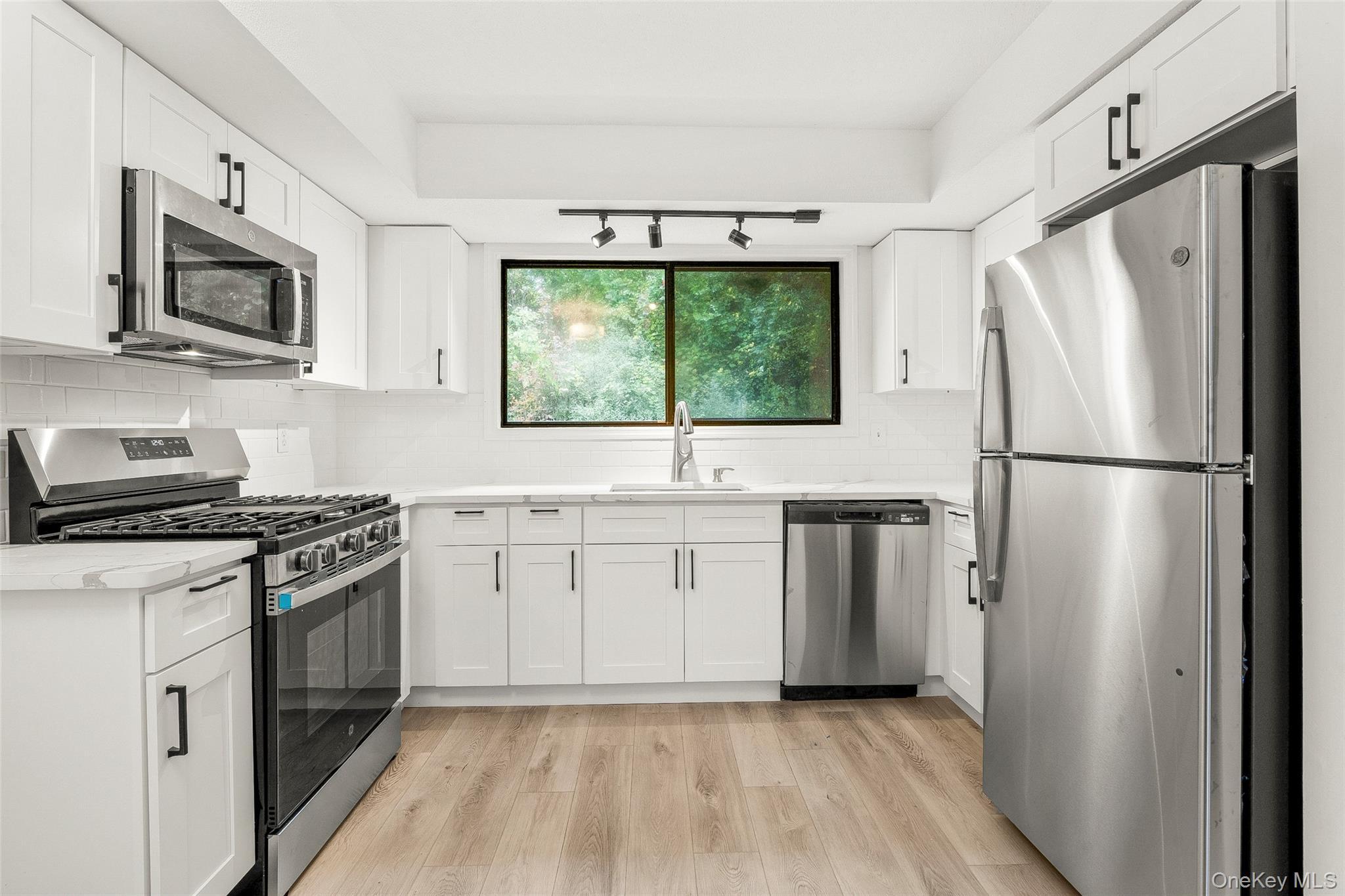 Single Family Laurel Dutchess County, NY 12524, MLS-919381-5