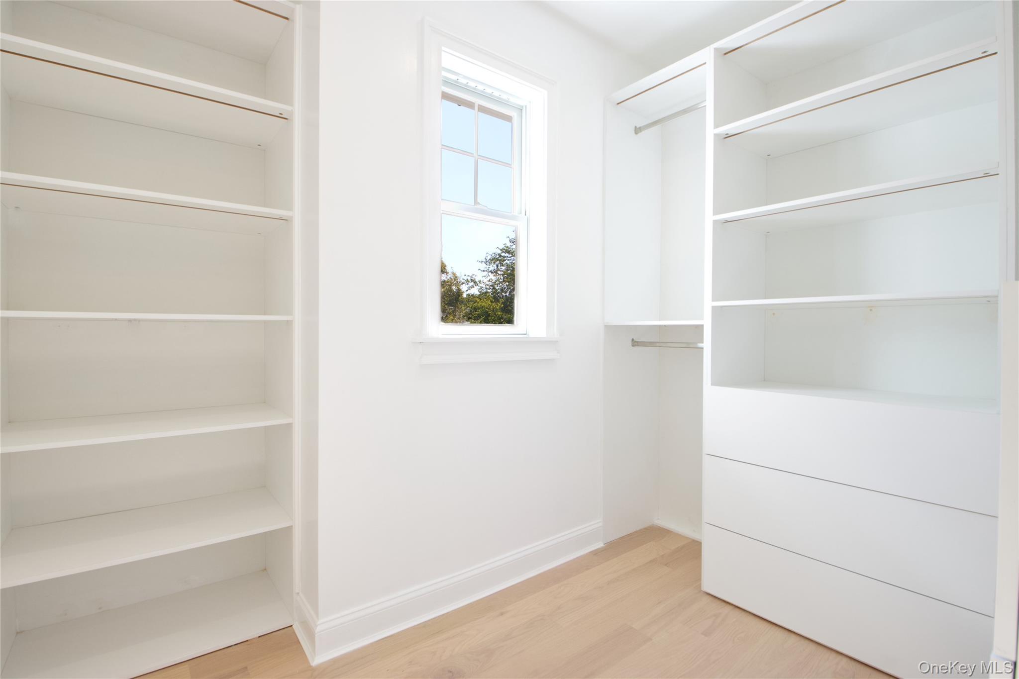 Single Family Tanners Pond Nassau County, NY 11530, MLS-919383-18