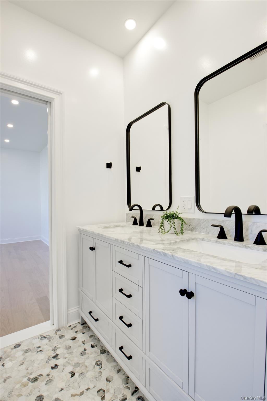 Single Family Tanners Pond Nassau County, NY 11530, MLS-919383-20